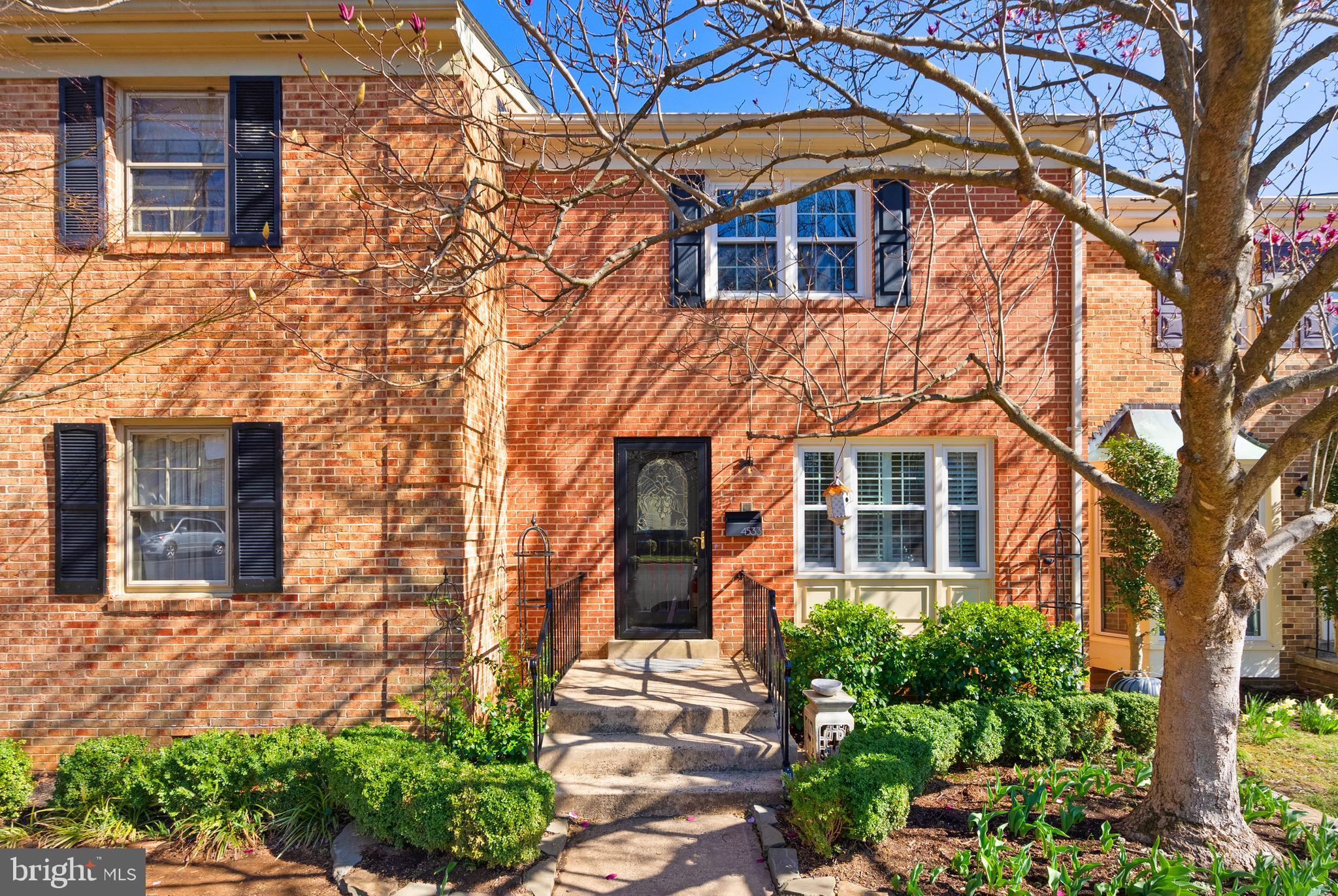 PINECREST HEIGHTS - Residential