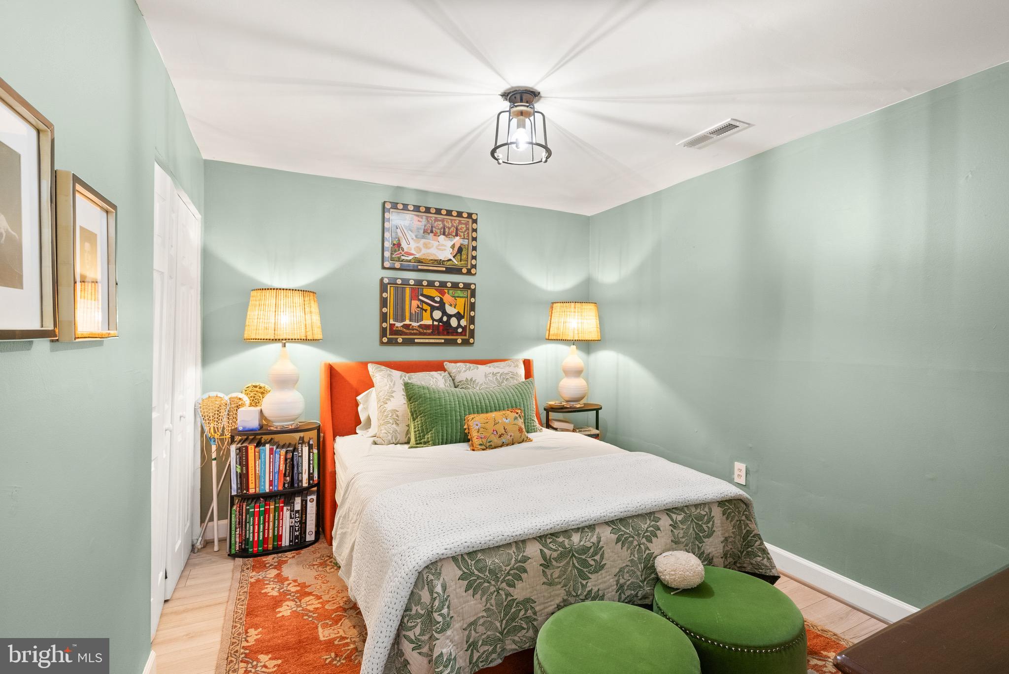 PINECREST HEIGHTS - Residential