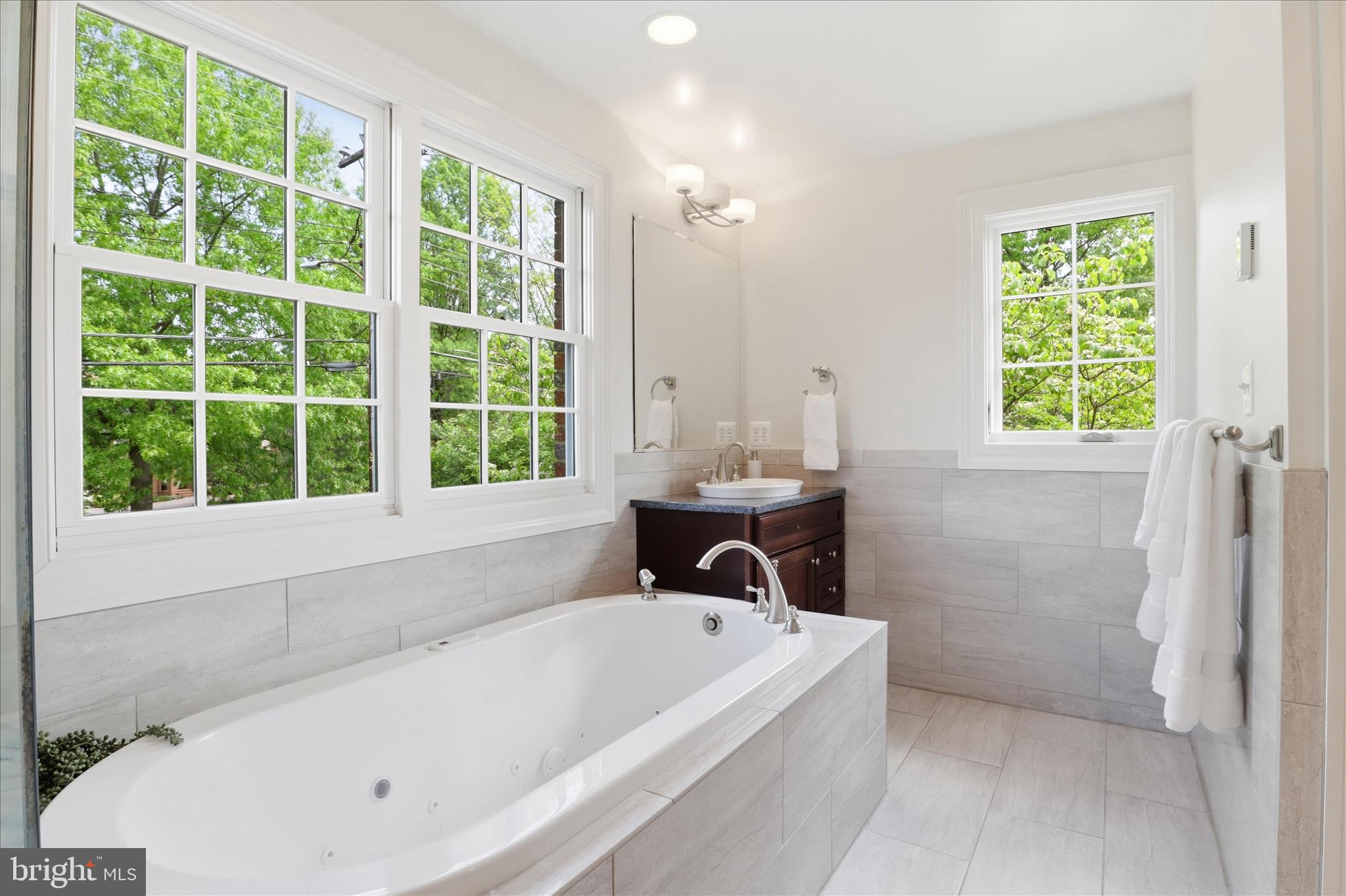 LEE HEIGHTS - Residential