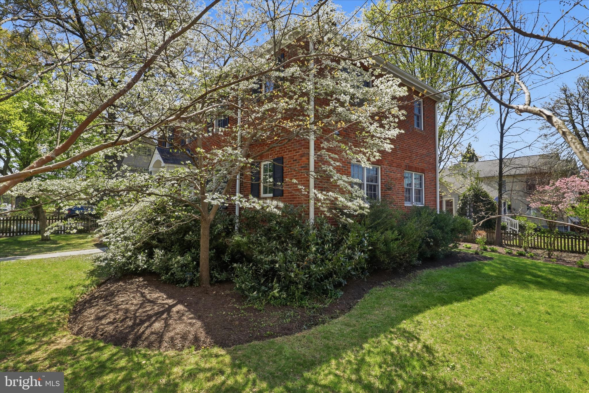 LEE HEIGHTS - Residential