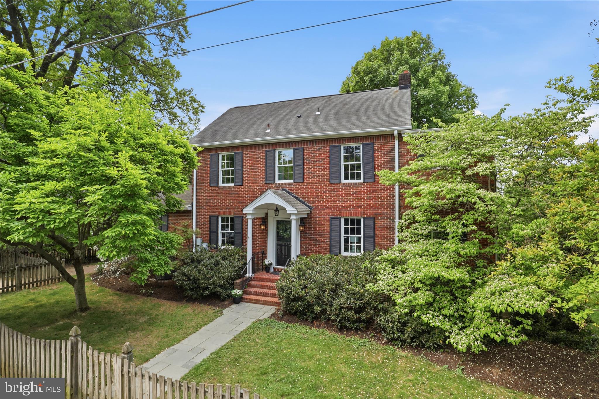 LEE HEIGHTS - Residential