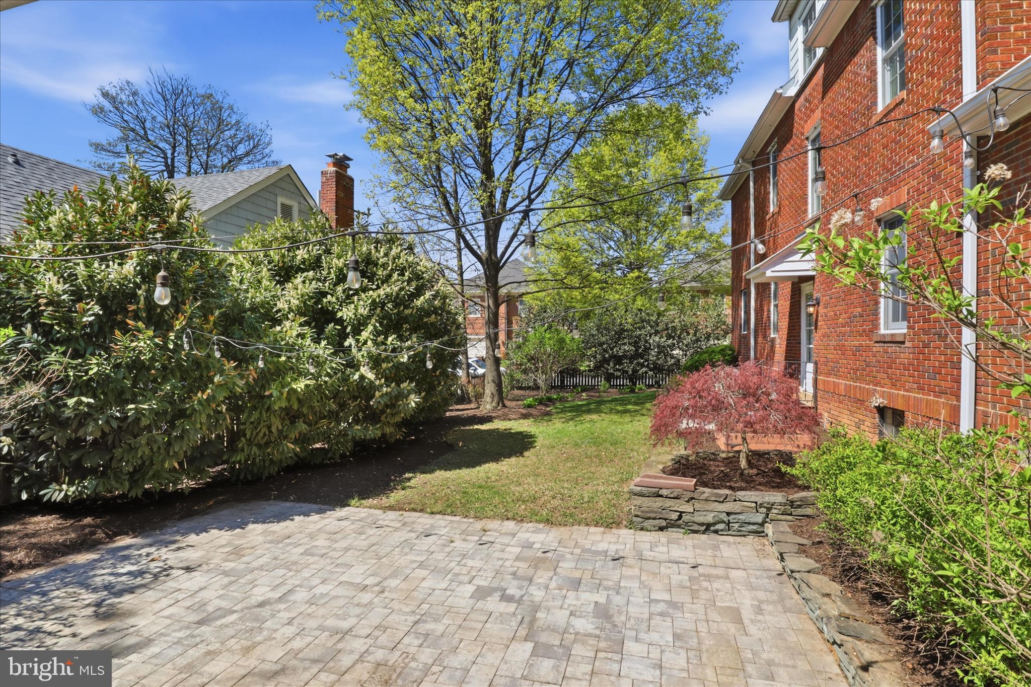 LEE HEIGHTS - Residential