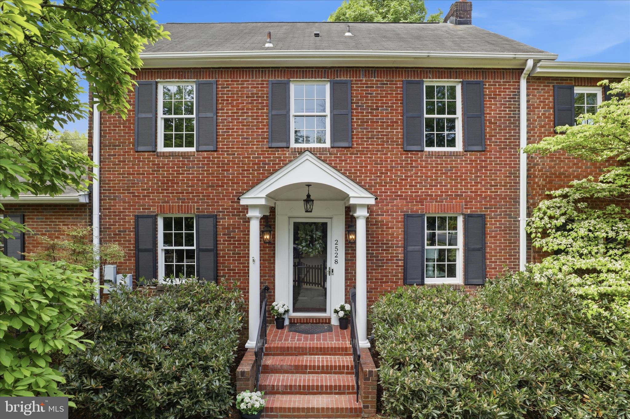 LEE HEIGHTS - Residential