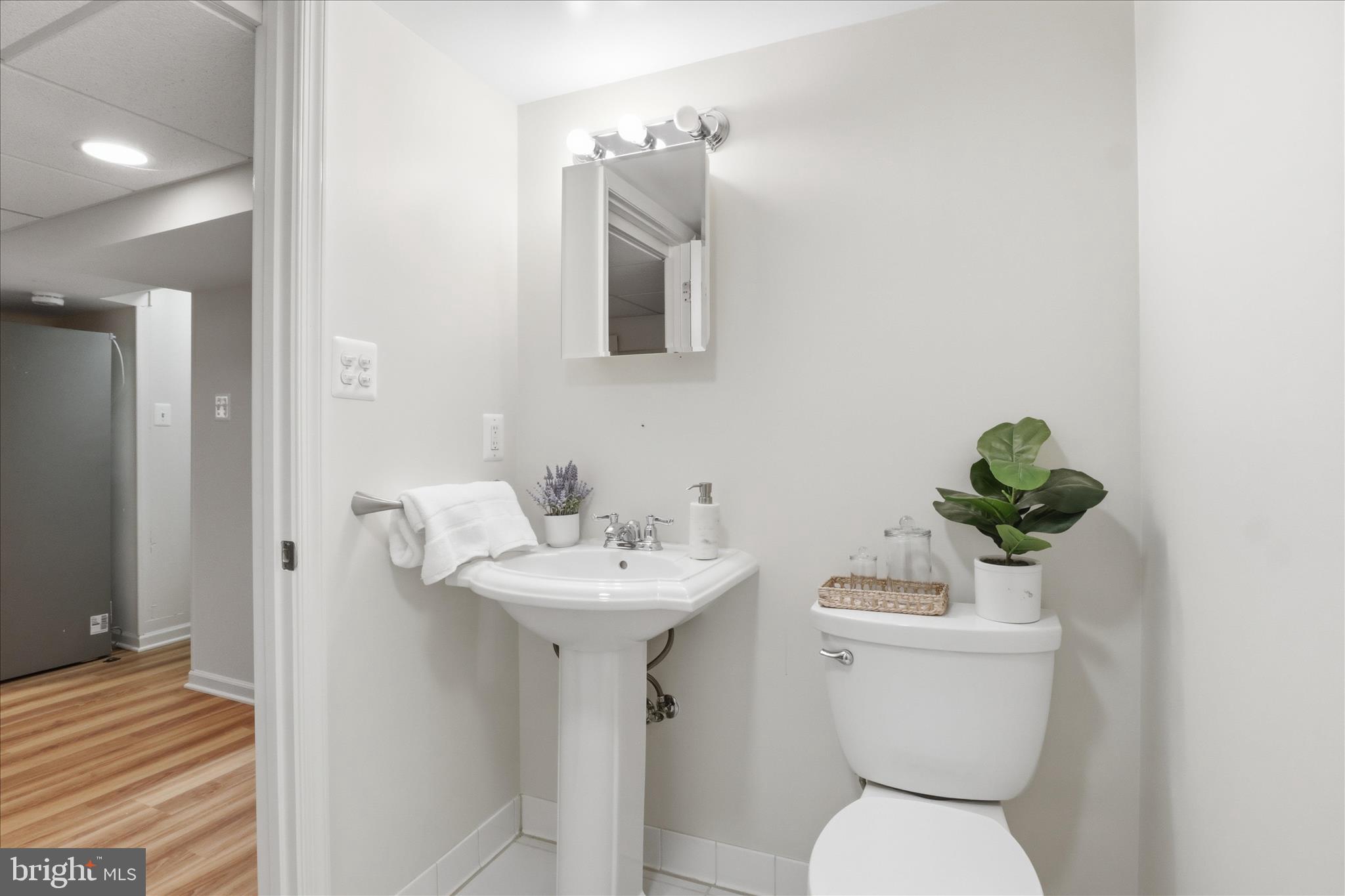 LEE HEIGHTS - Residential