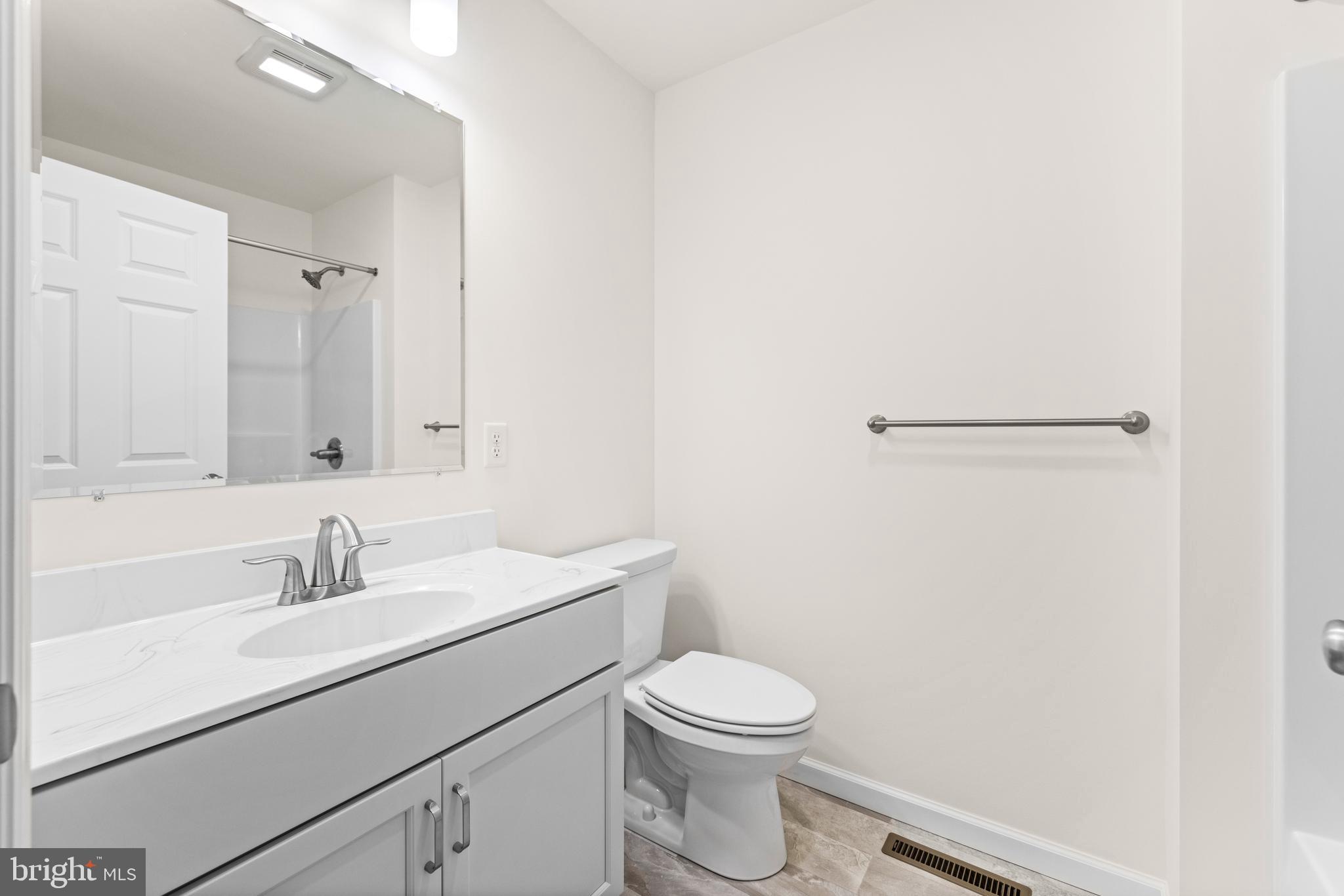 MONROE MANOR II - Residential