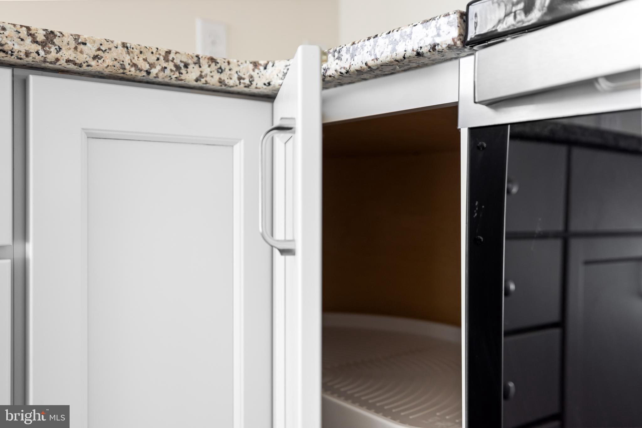 MONROE MANOR II - Residential