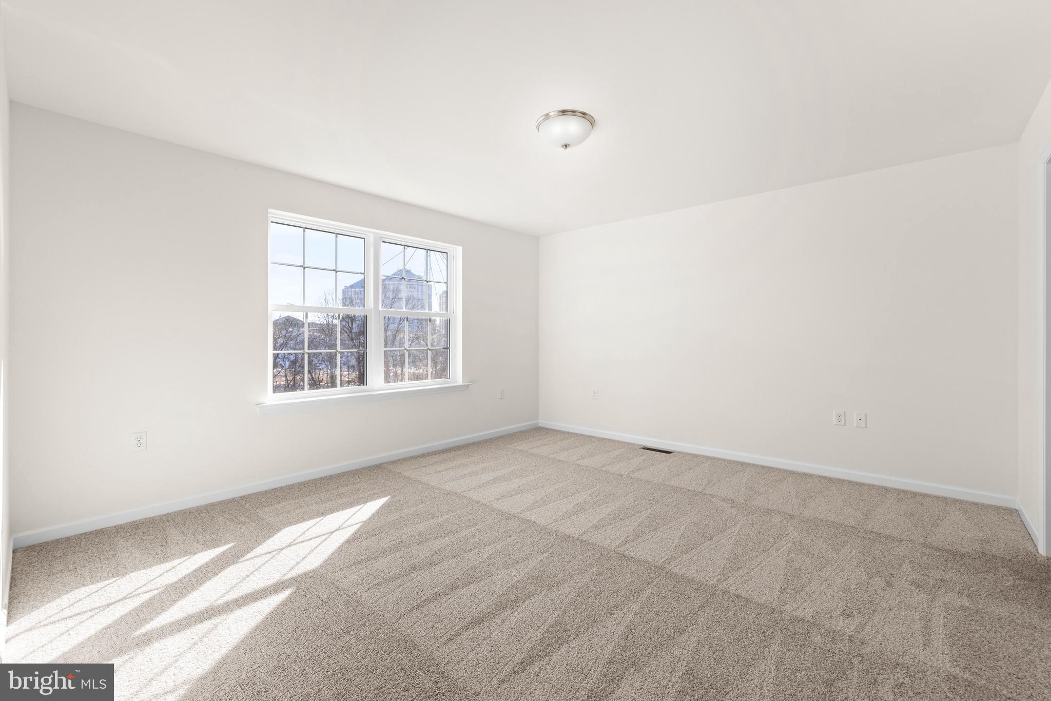 MONROE MANOR II - Residential