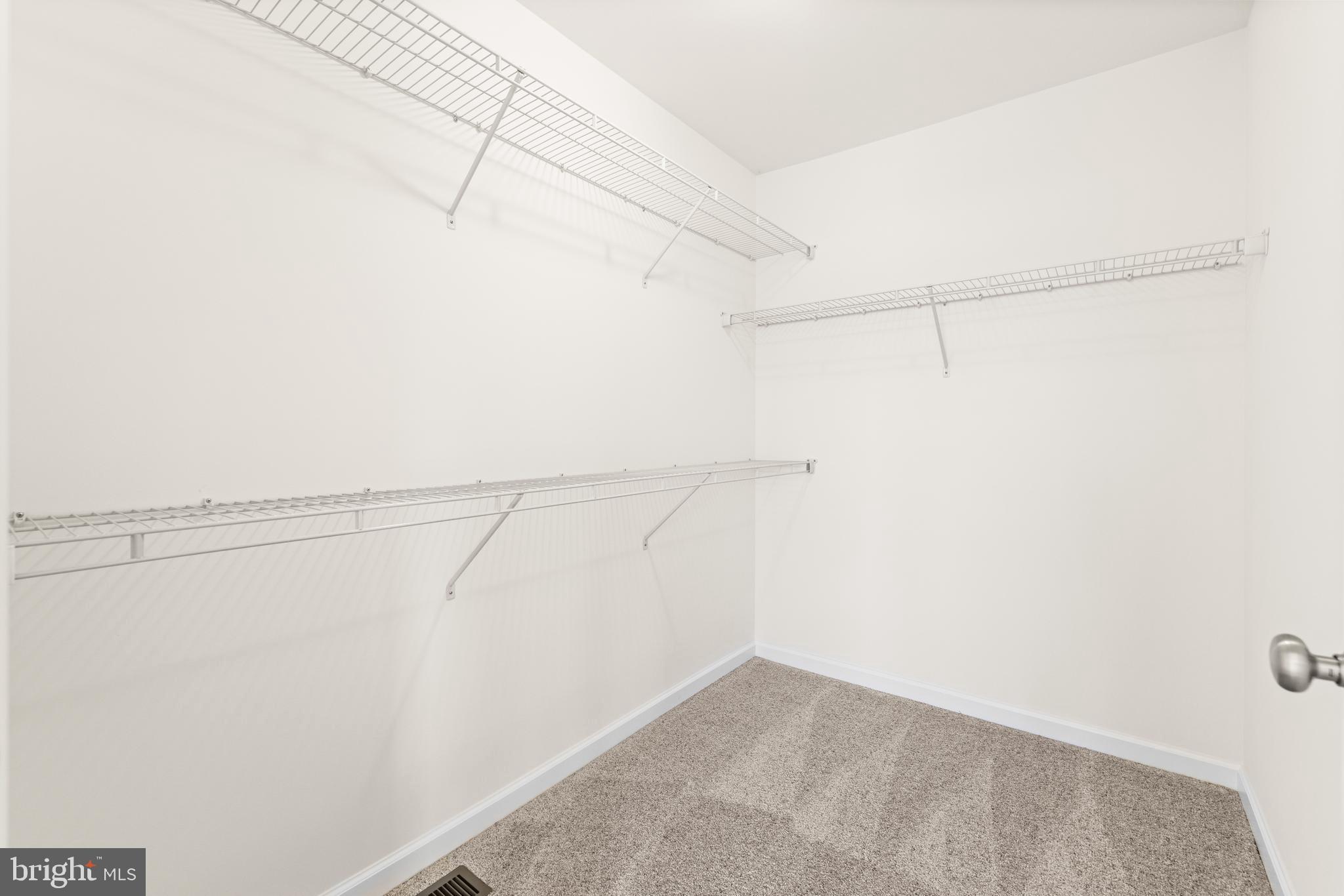 MONROE MANOR II - Residential