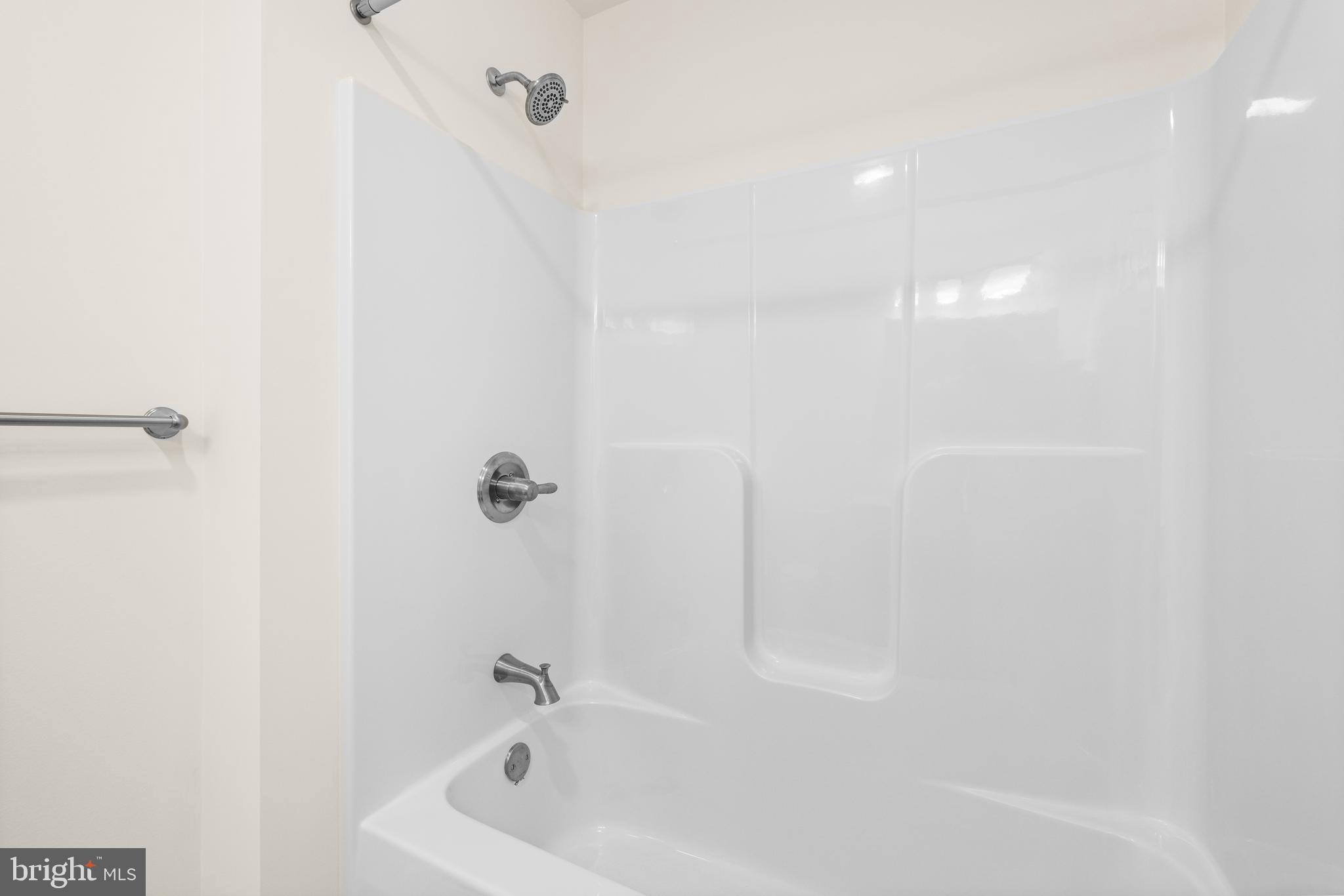 MONROE MANOR II - Residential