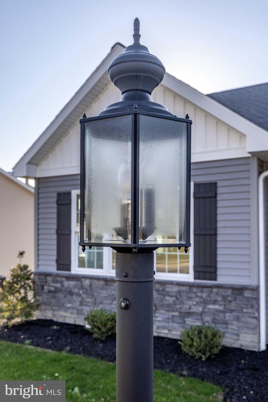 MONROE MANOR II - Residential