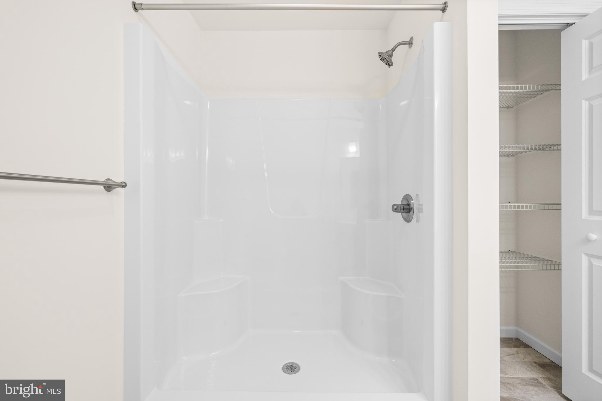 MONROE MANOR II - Residential