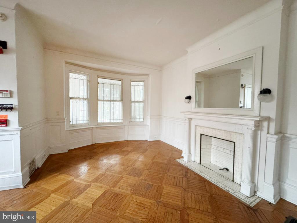 SPRUCE HILL - Residential