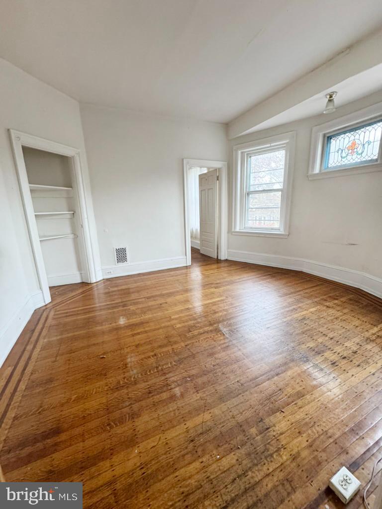 SPRUCE HILL - Residential