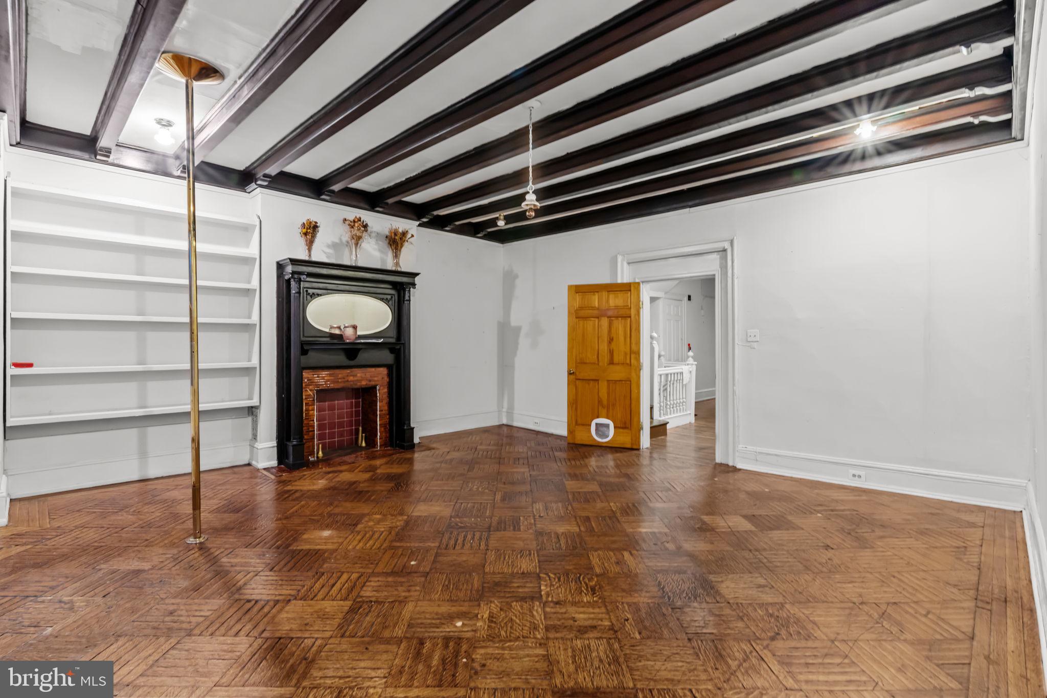 SPRUCE HILL - Residential