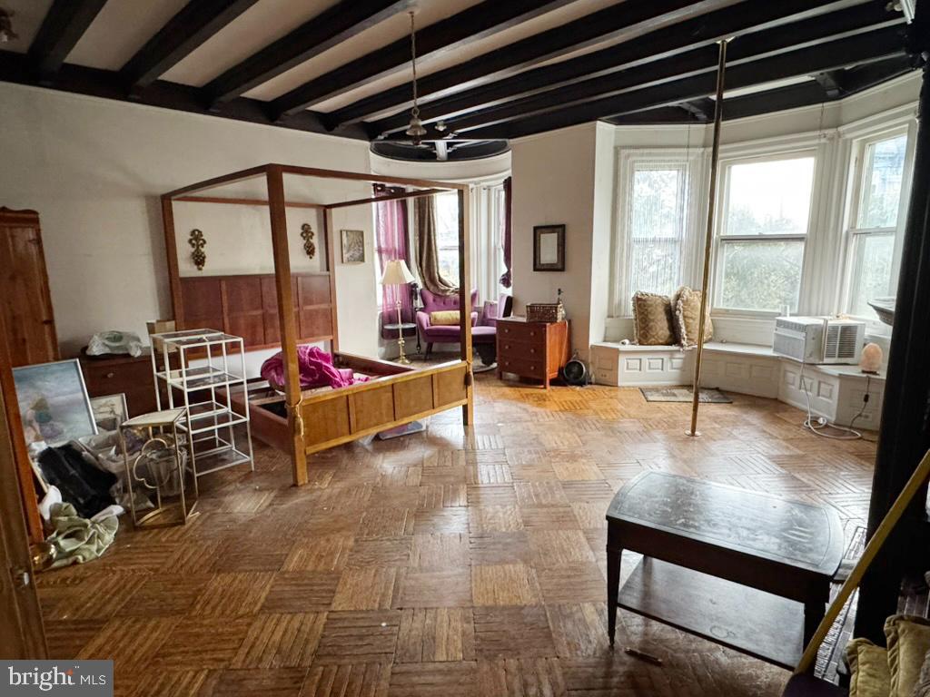 SPRUCE HILL - Residential