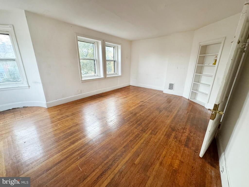 SPRUCE HILL - Residential