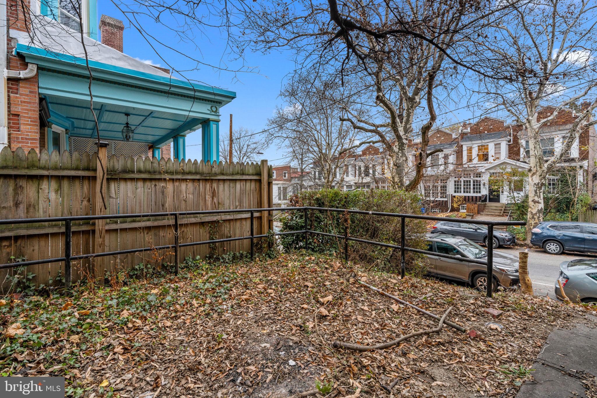 SPRUCE HILL - Residential