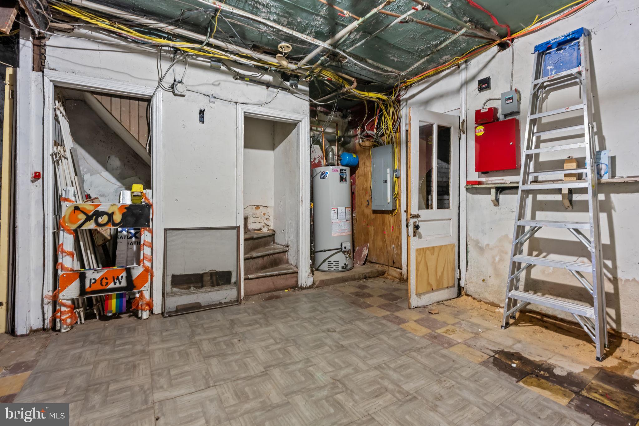 SPRUCE HILL - Residential