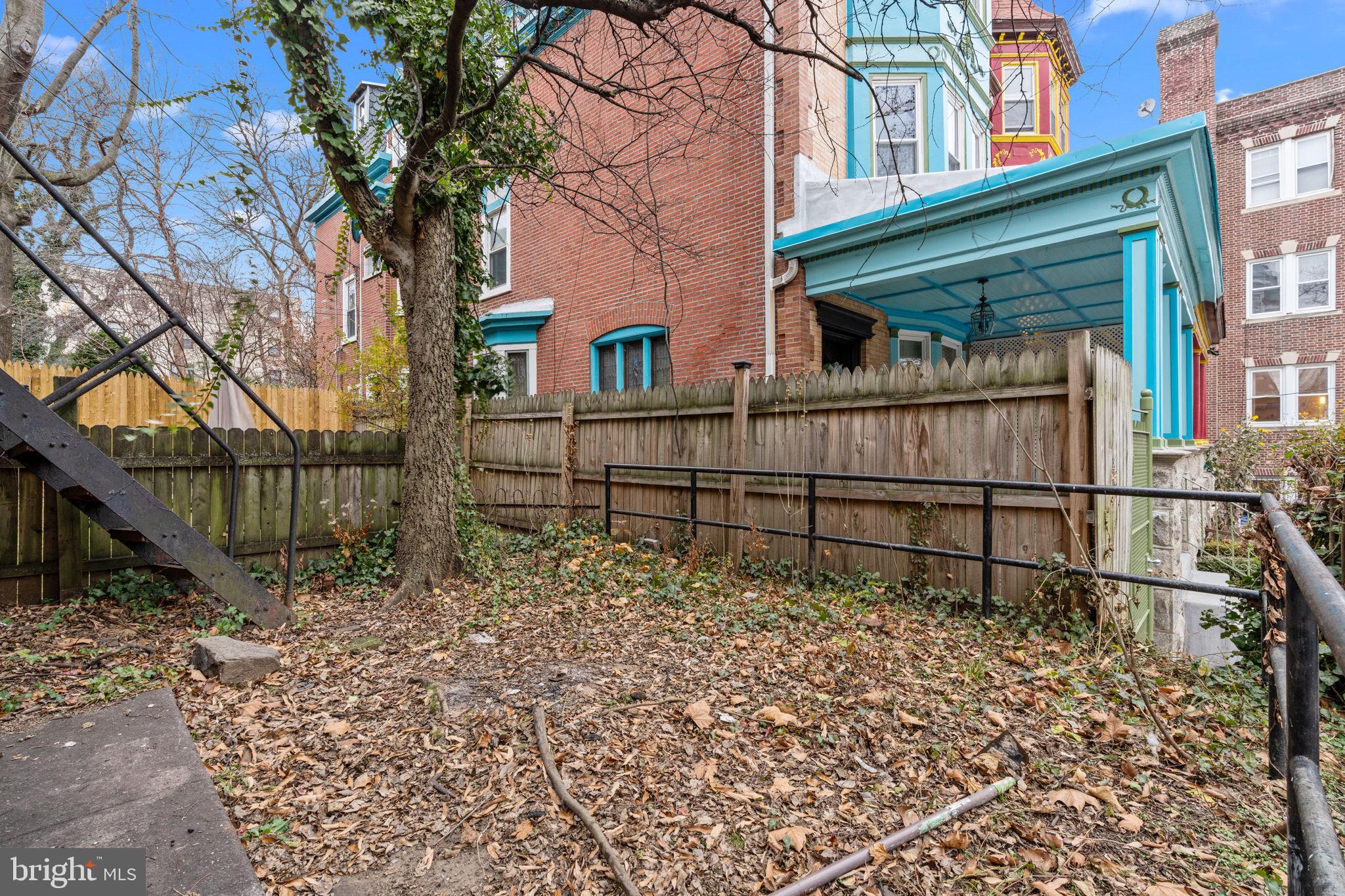 SPRUCE HILL - Residential