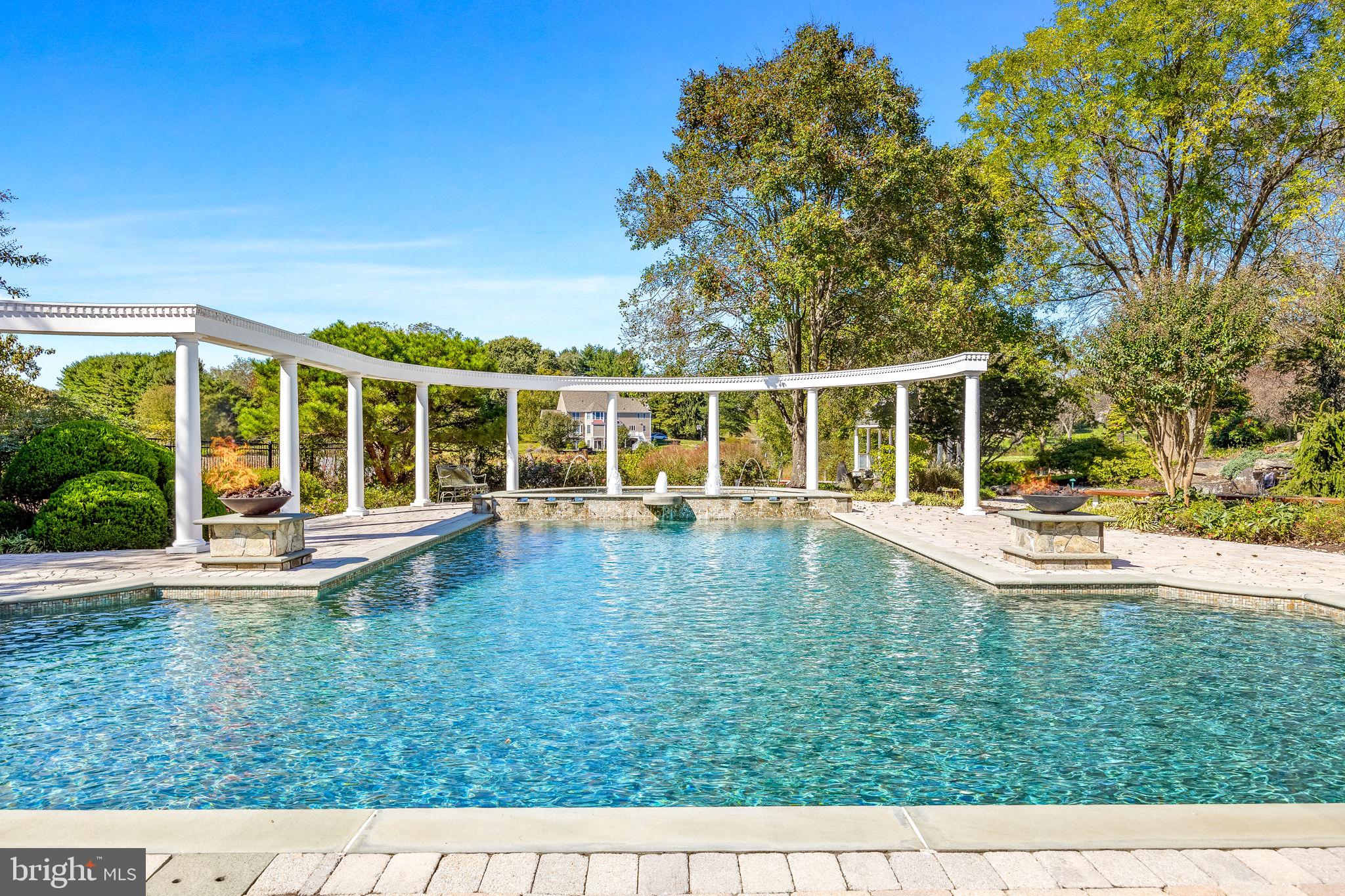 COUNTRY SPRINGS - Residential