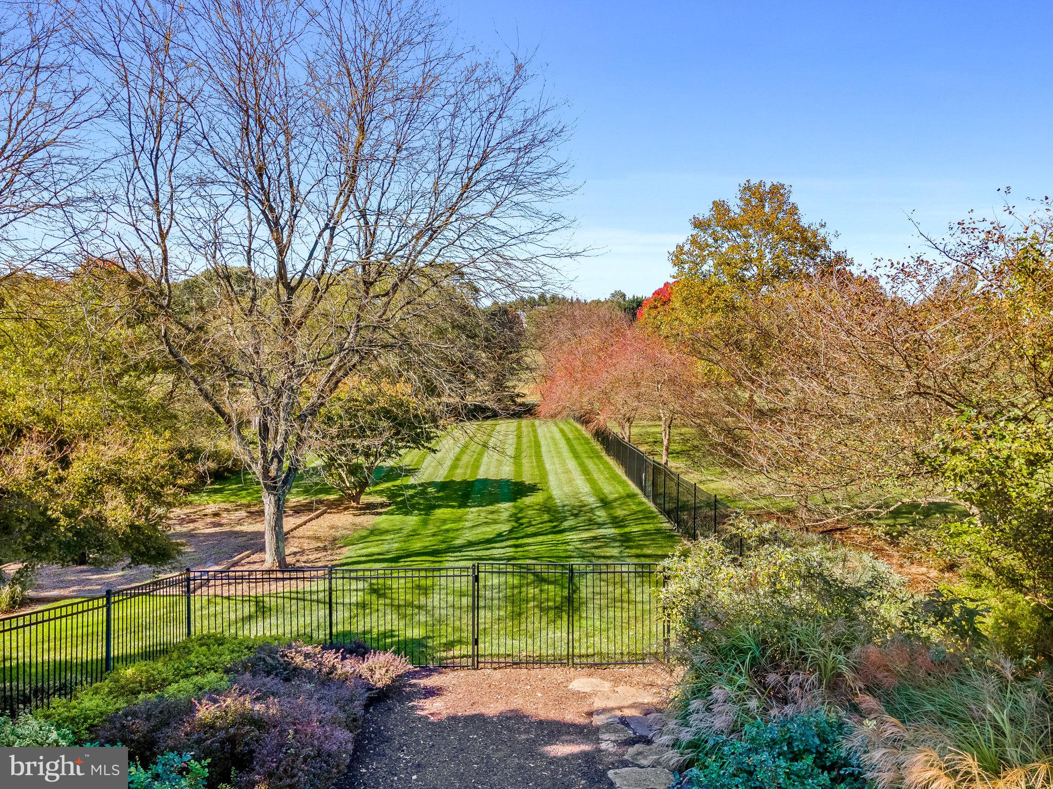 COUNTRY SPRINGS - Residential