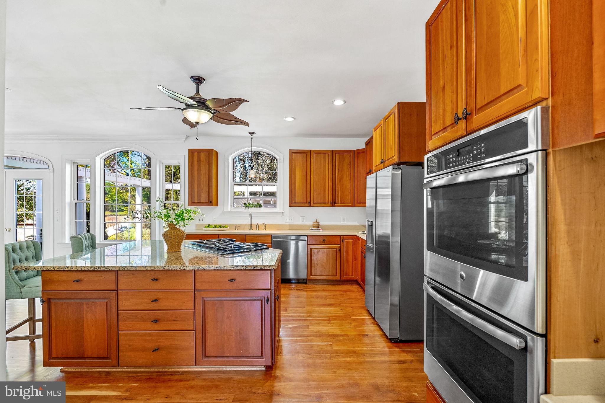 COUNTRY SPRINGS - Residential