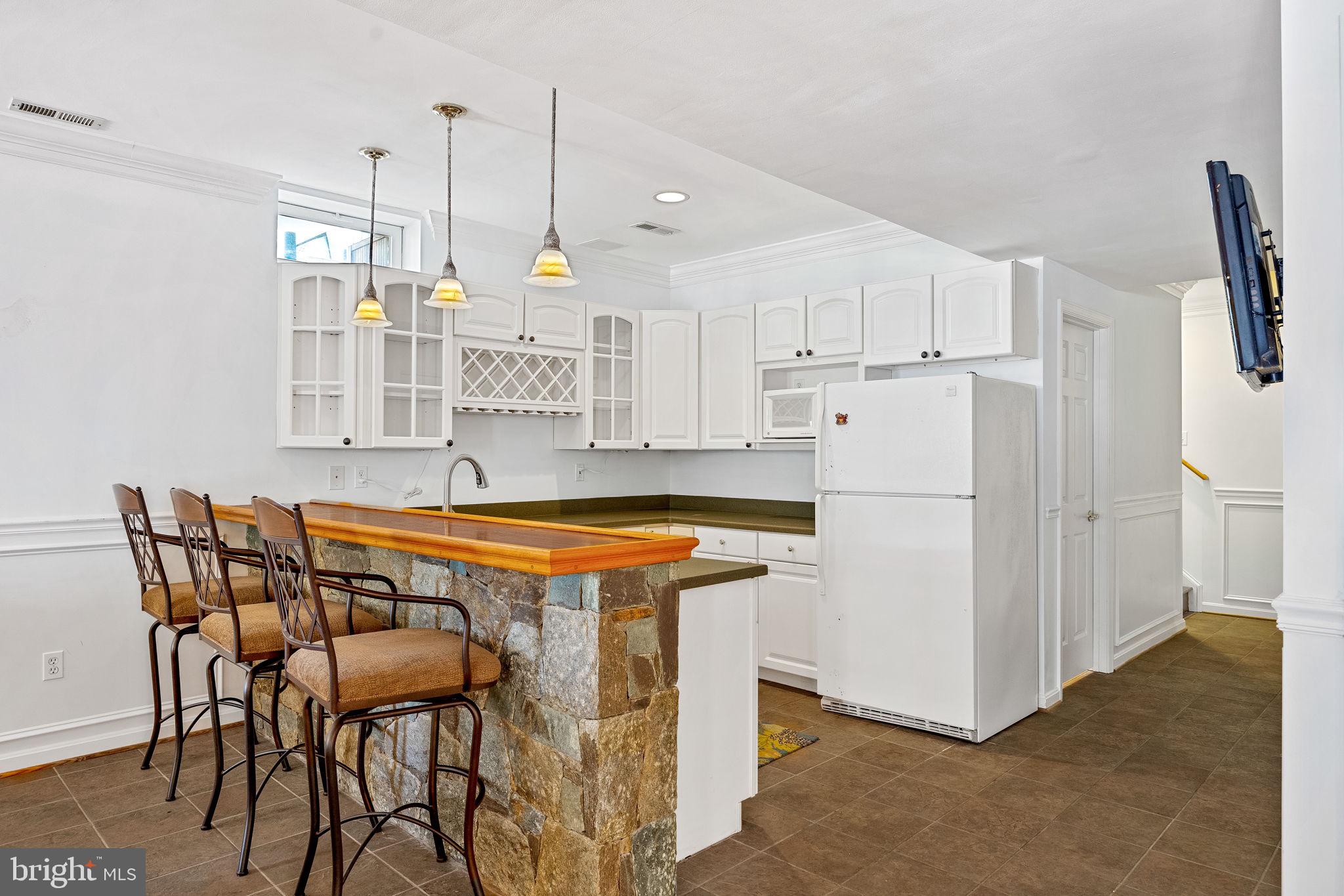 COUNTRY SPRINGS - Residential