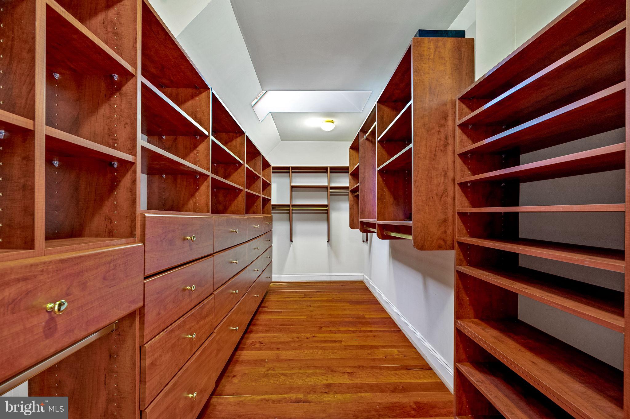 COUNTRY SPRINGS - Residential