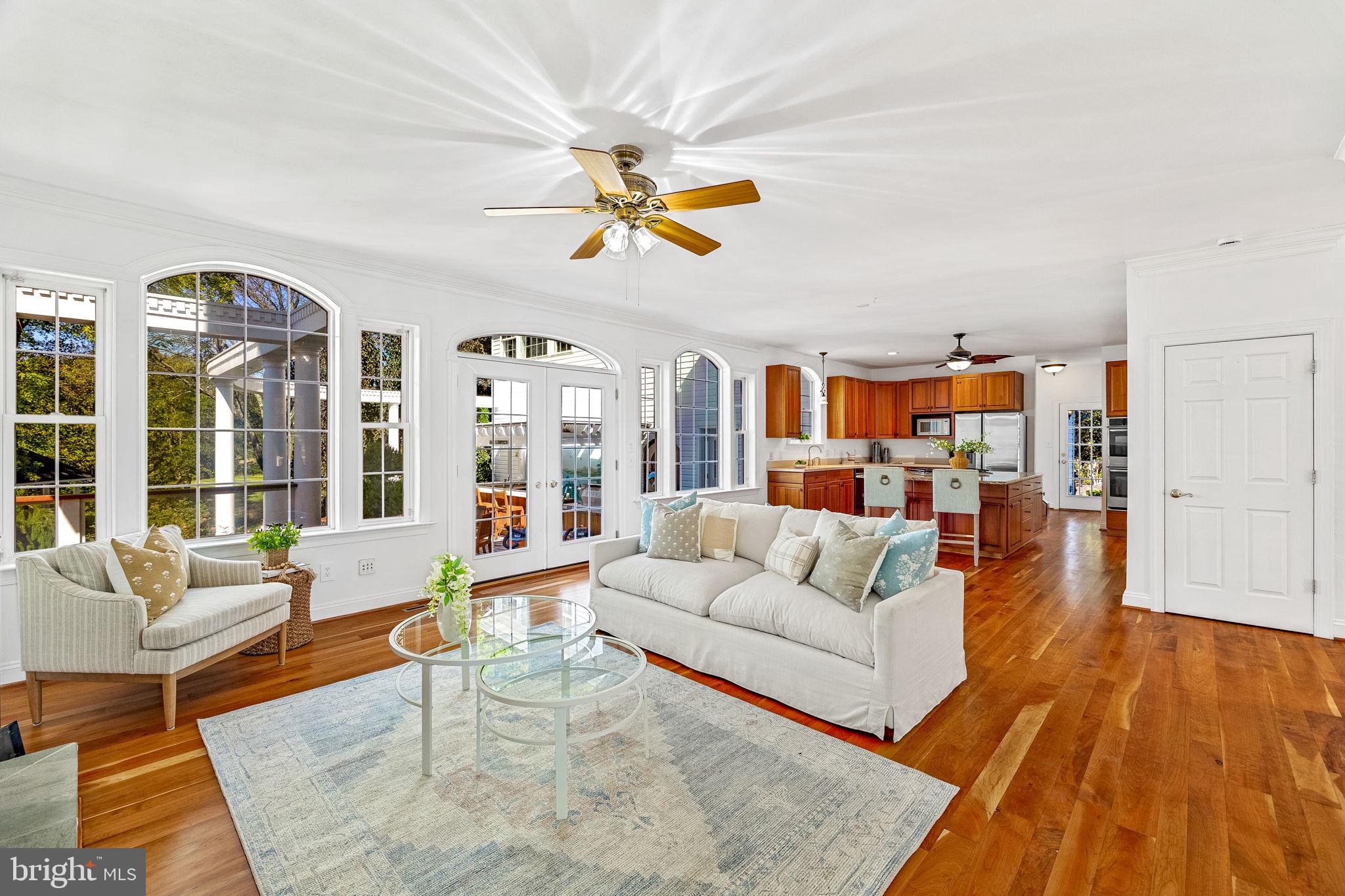 COUNTRY SPRINGS - Residential