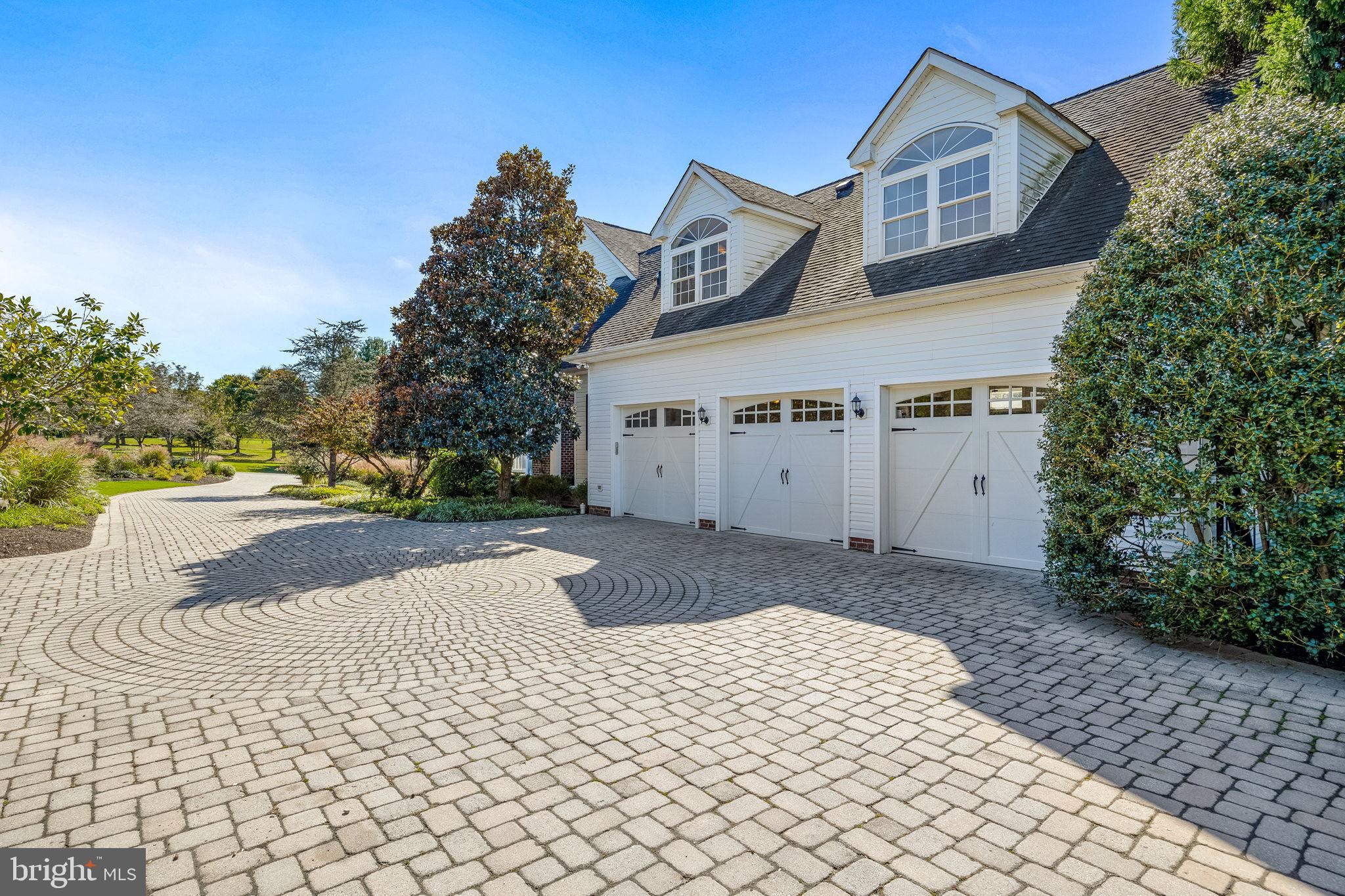 COUNTRY SPRINGS - Residential