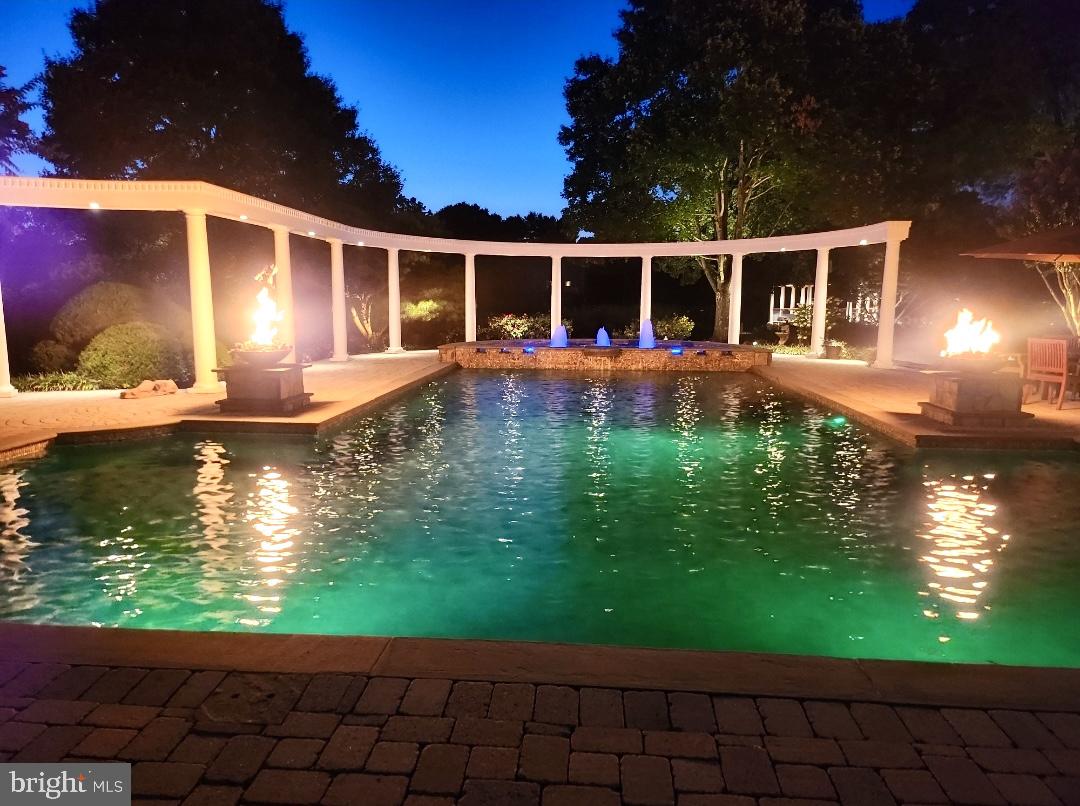 COUNTRY SPRINGS - Residential