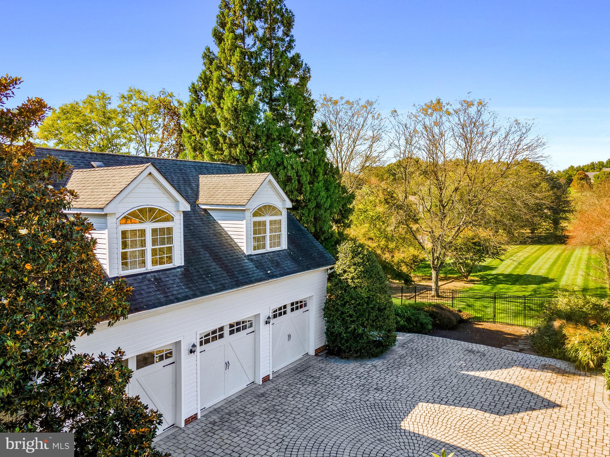 COUNTRY SPRINGS - Residential