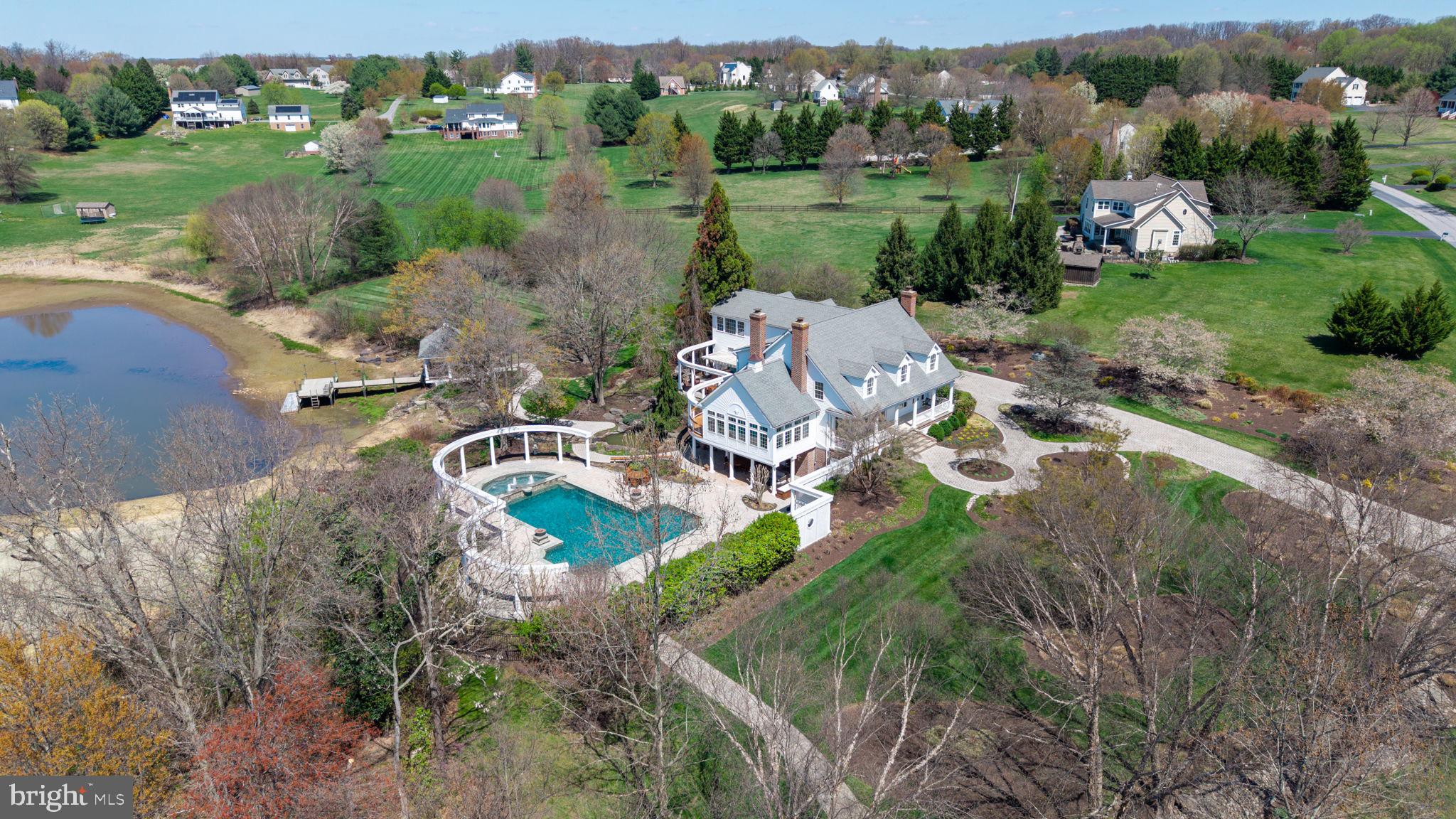 COUNTRY SPRINGS - Residential