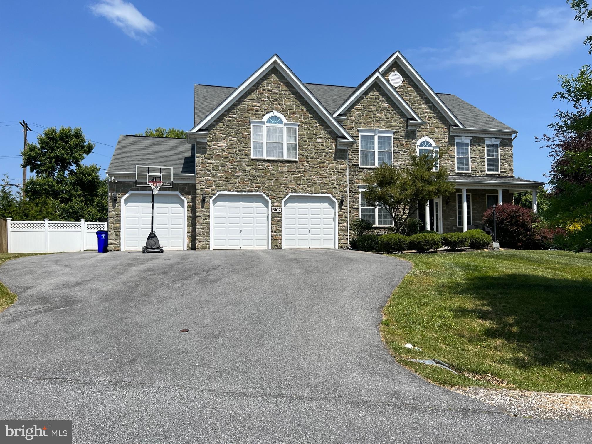 Gorgeous home w/ stone exterior in Worthington West! Open floor plan w/ abundant natural light and amazing space. Gleaming HWFs, huge KIT w/S S appliances, KIT island & Breakfast room, Soaring ceilings, 2-story family room w/ stone fpl, huge windows. Rear stairs to bdrms. MBR w/ cathedral ceilings, amazing master bath, soaking tub. The current tenants are moving out of the state.