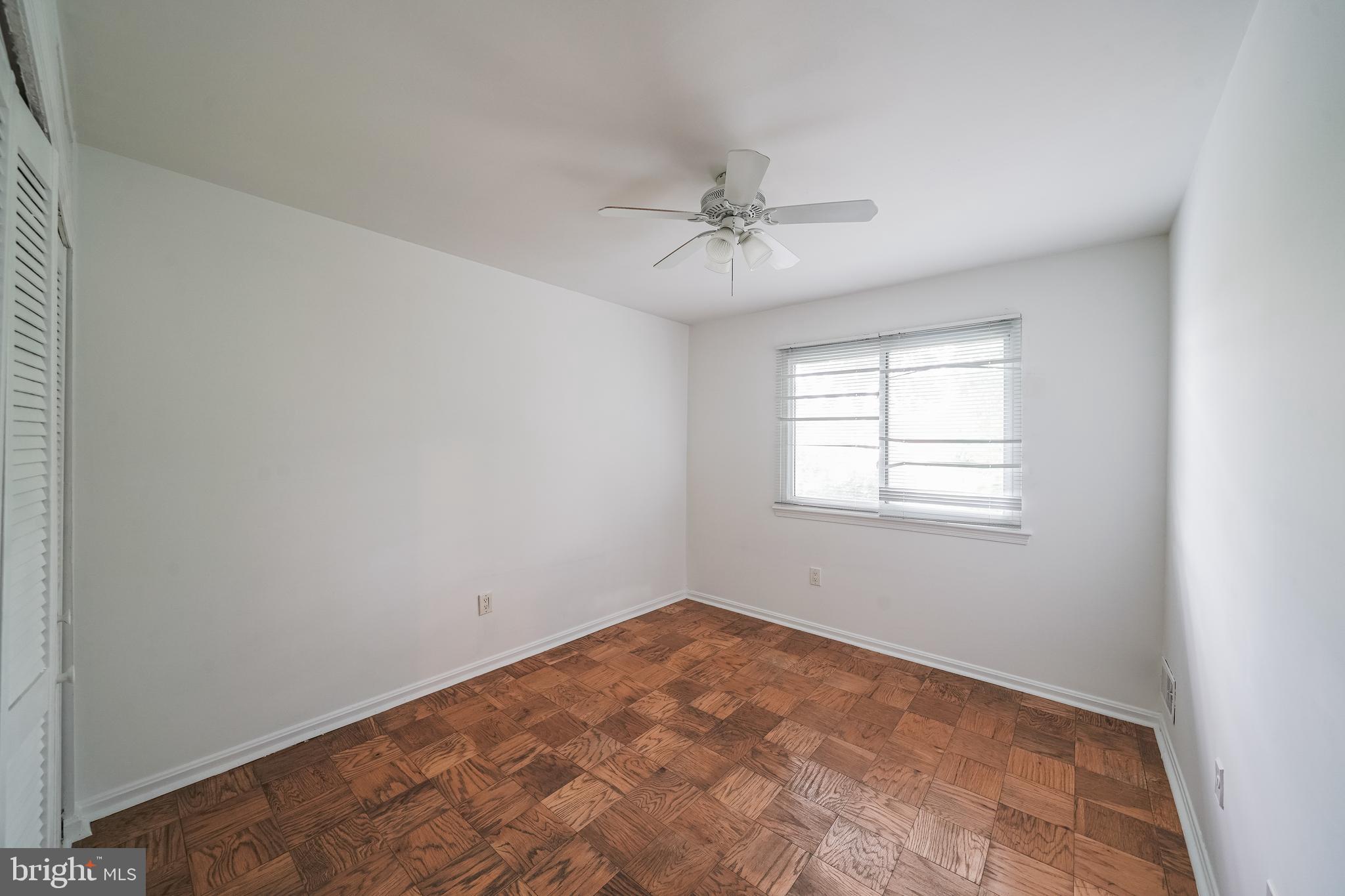 AUTUMN WALK - Residential