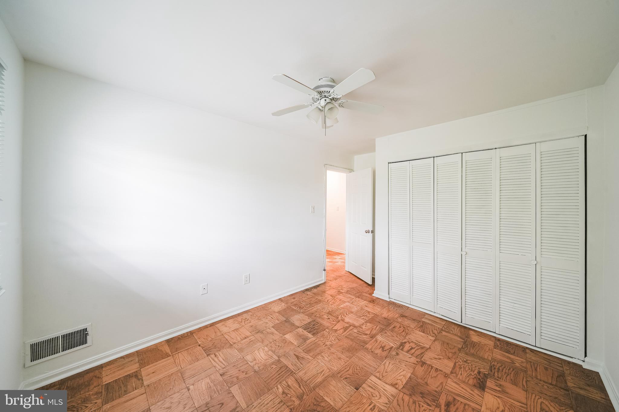 AUTUMN WALK - Residential