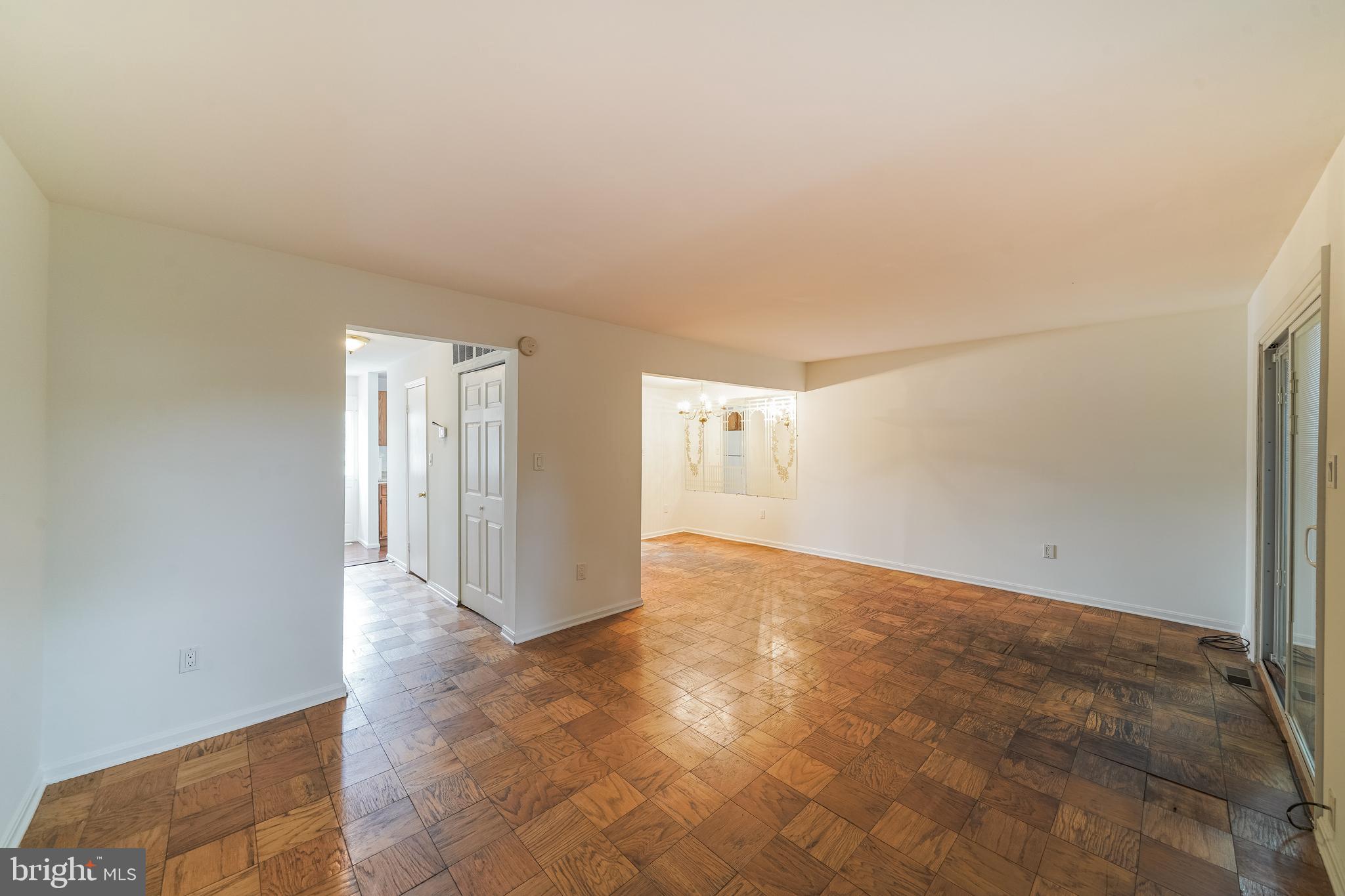 AUTUMN WALK - Residential