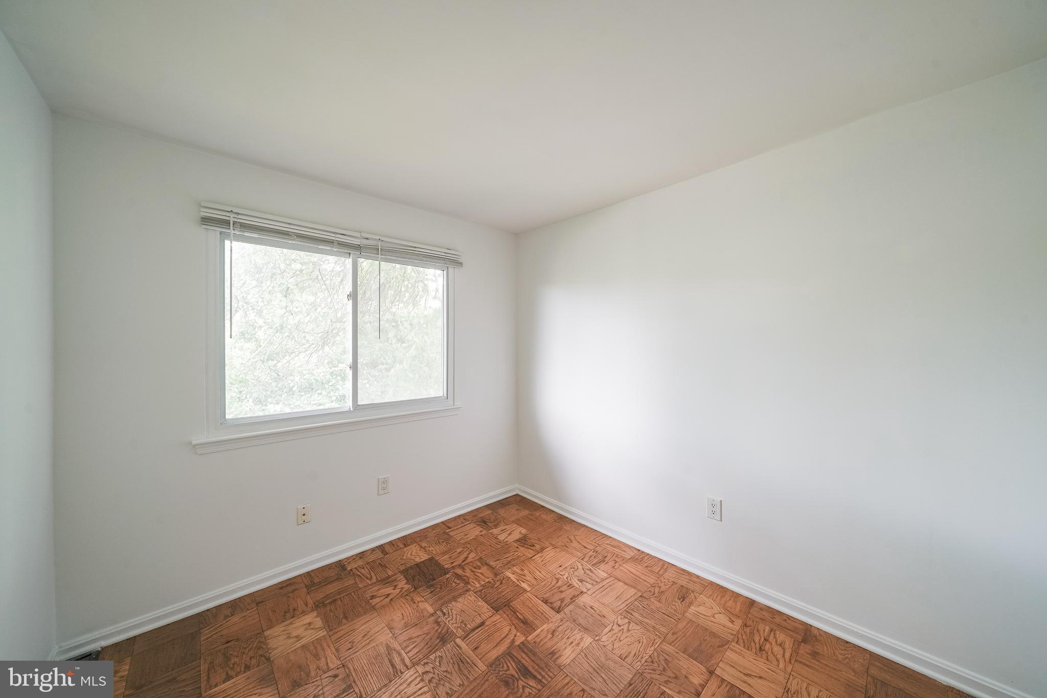 AUTUMN WALK - Residential