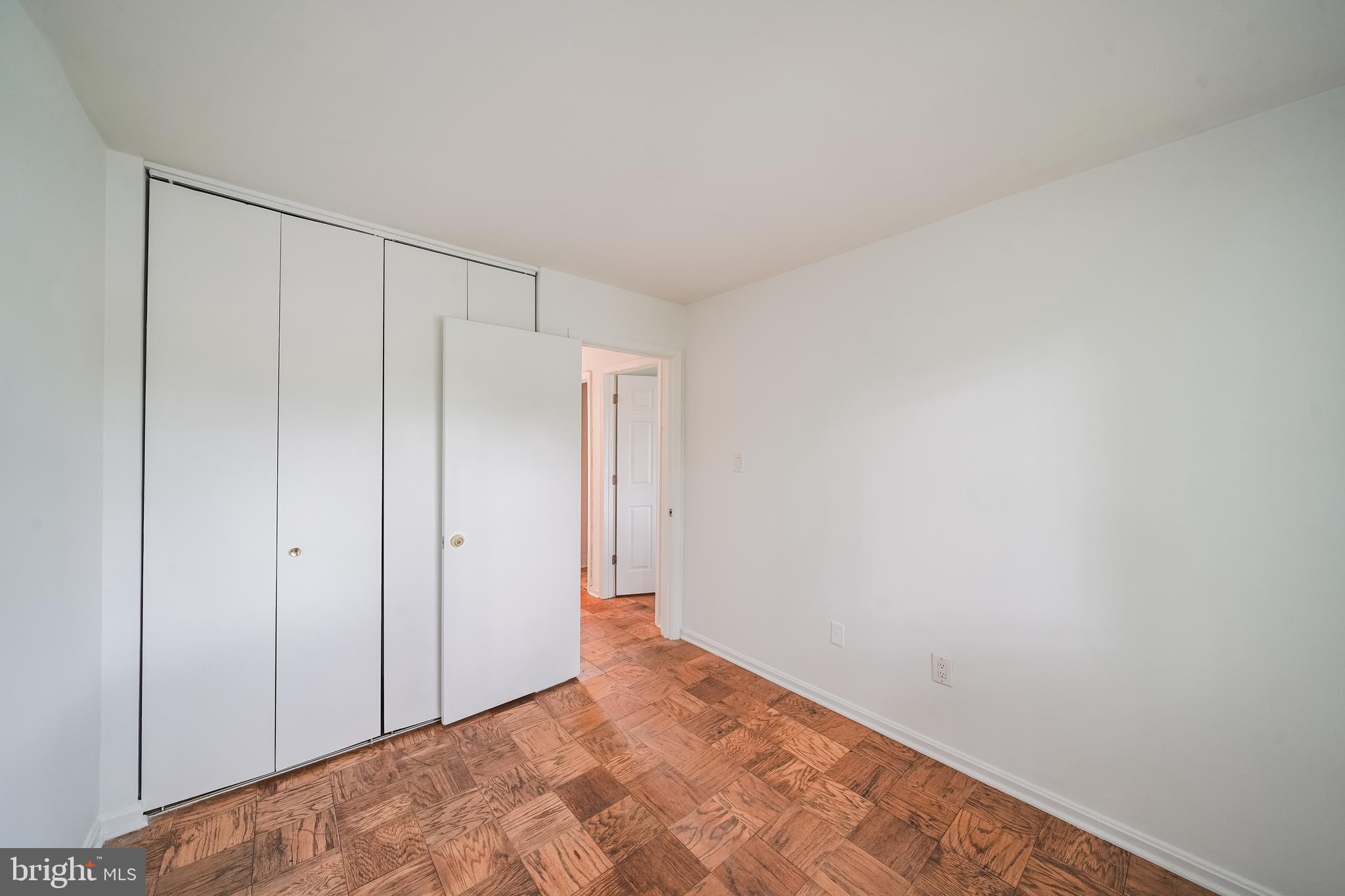 AUTUMN WALK - Residential