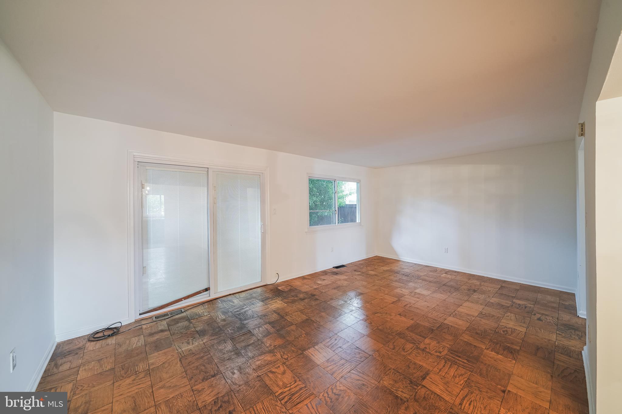 AUTUMN WALK - Residential