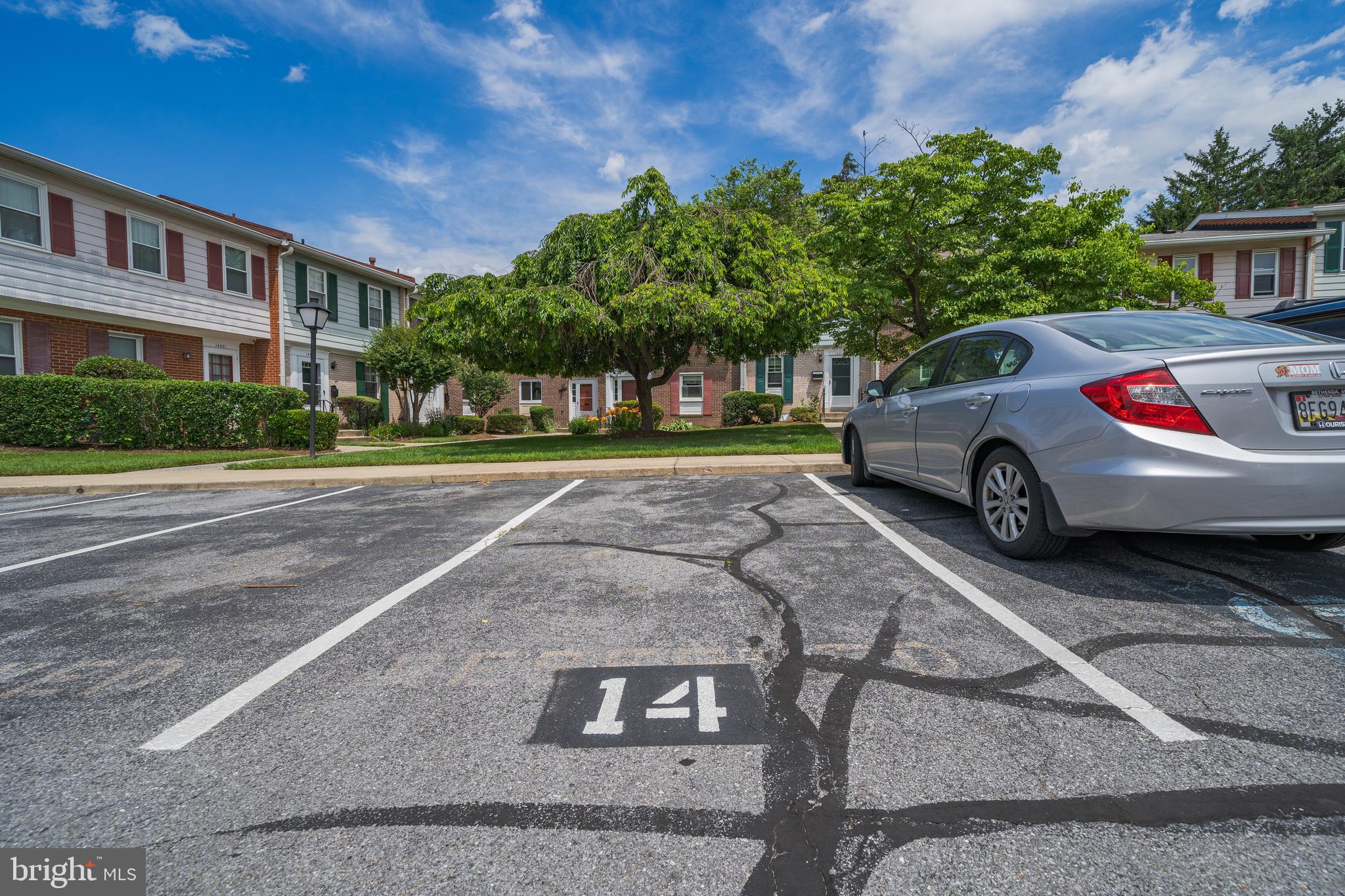 AUTUMN WALK - Residential