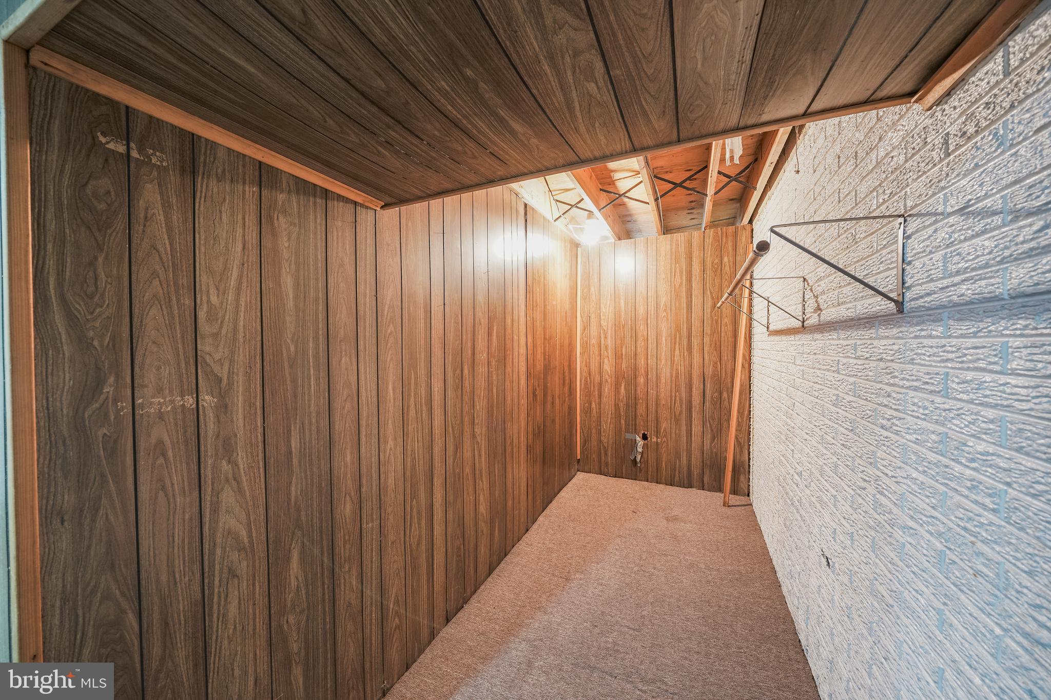 AUTUMN WALK - Residential