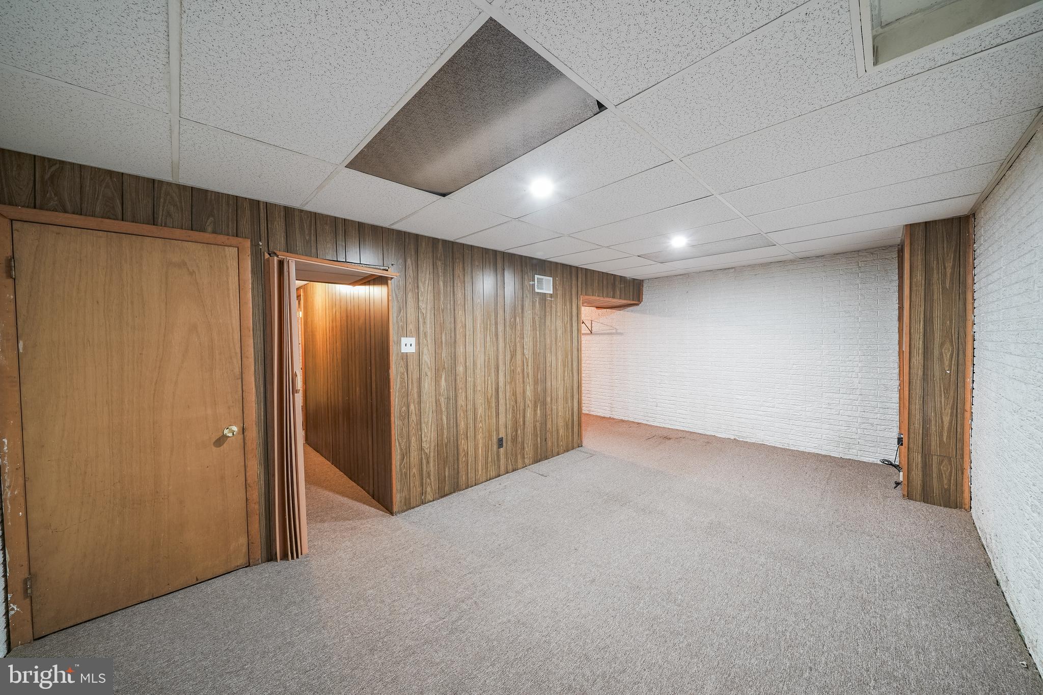 AUTUMN WALK - Residential