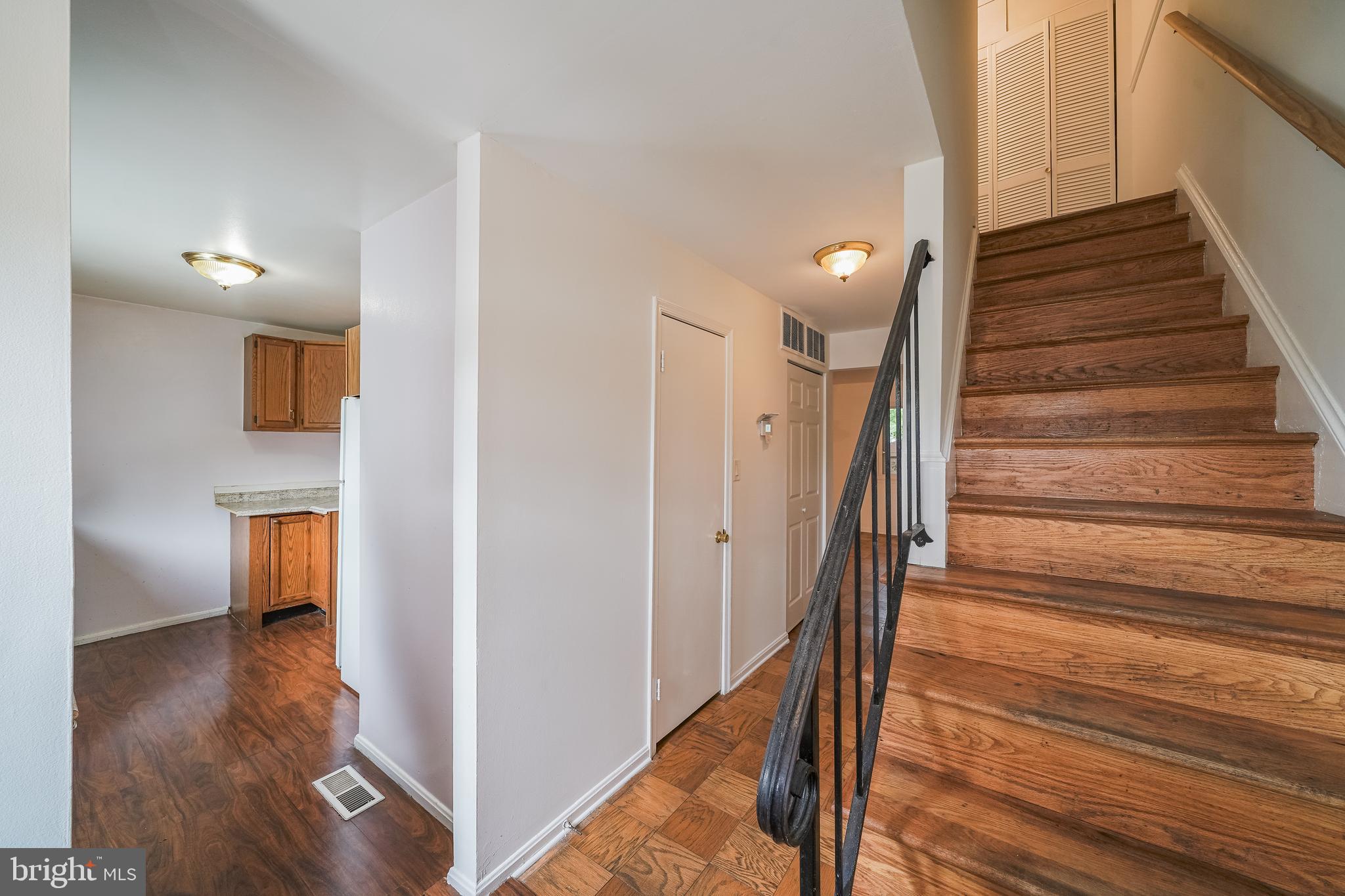 AUTUMN WALK - Residential