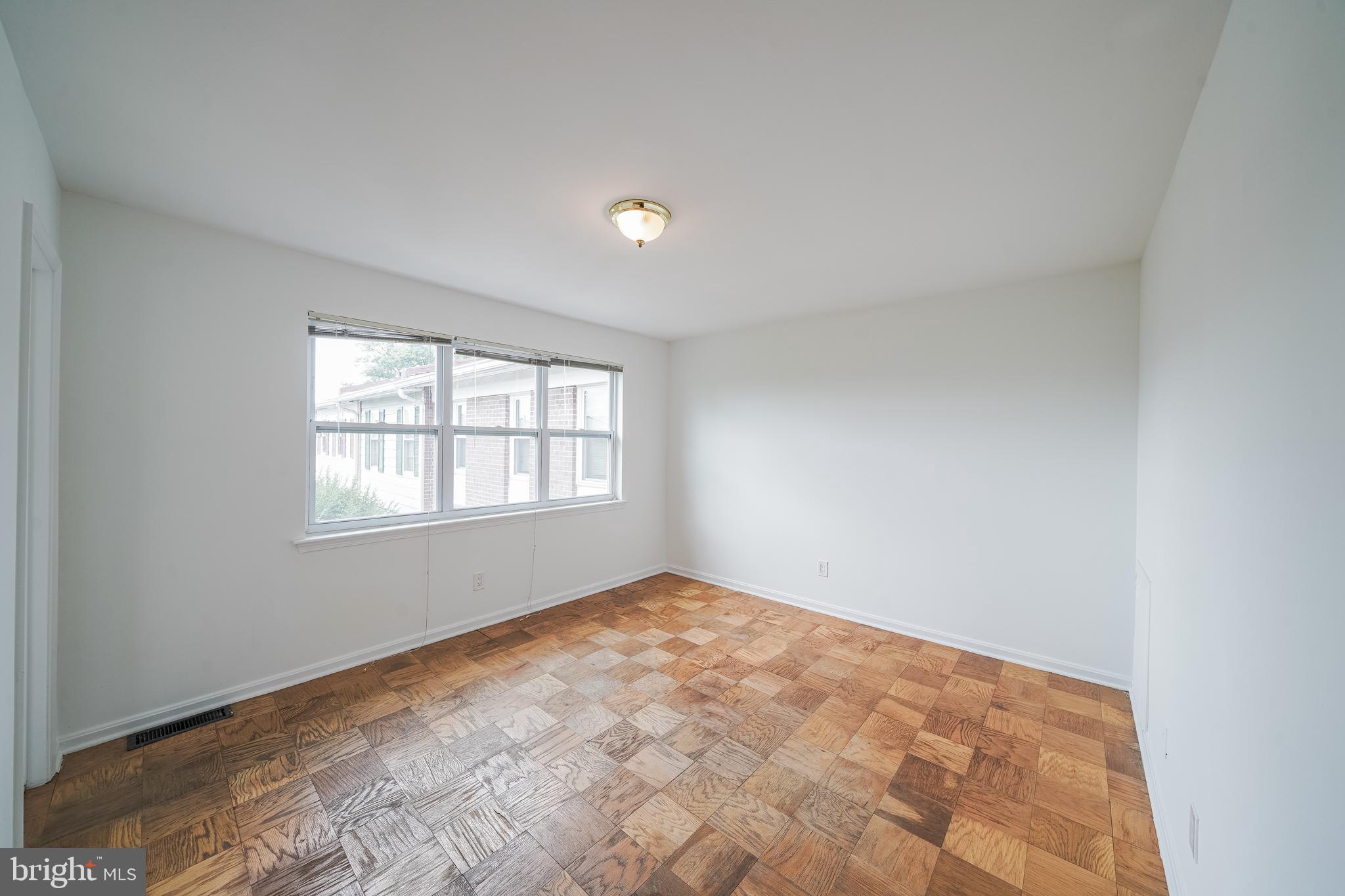 AUTUMN WALK - Residential