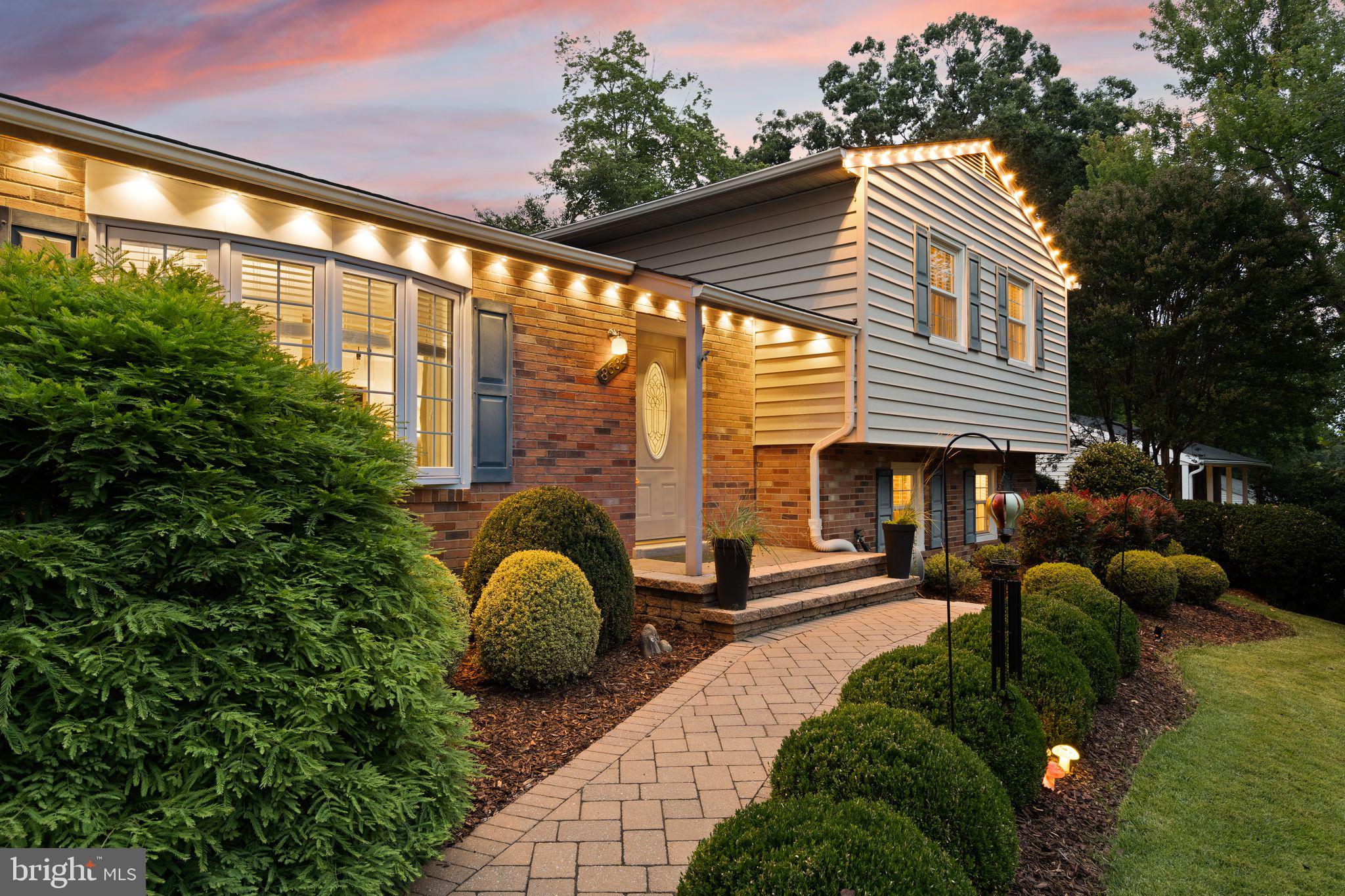 8632 KERRY LANE