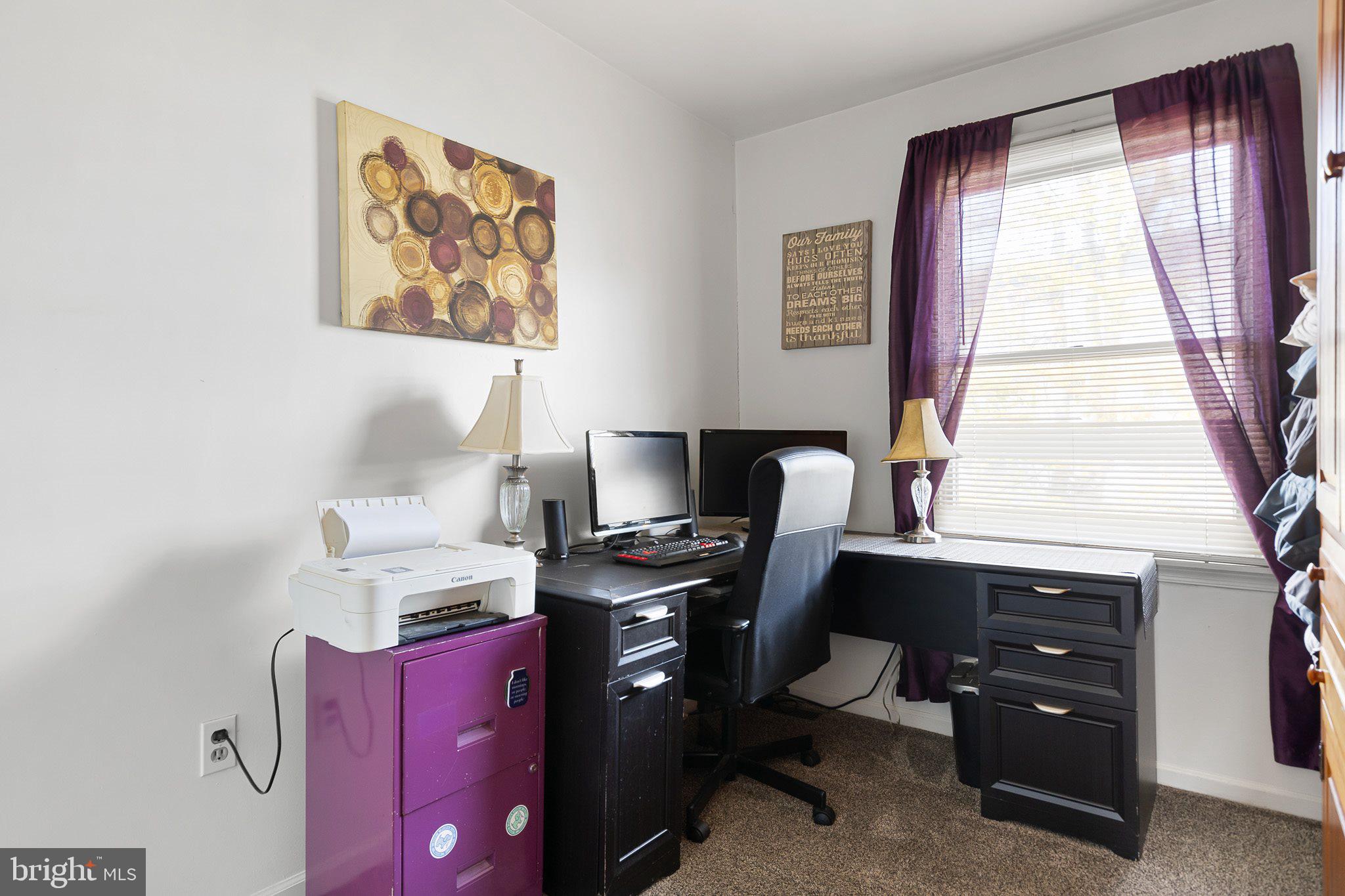 VILLAGE KNOLL - Residential