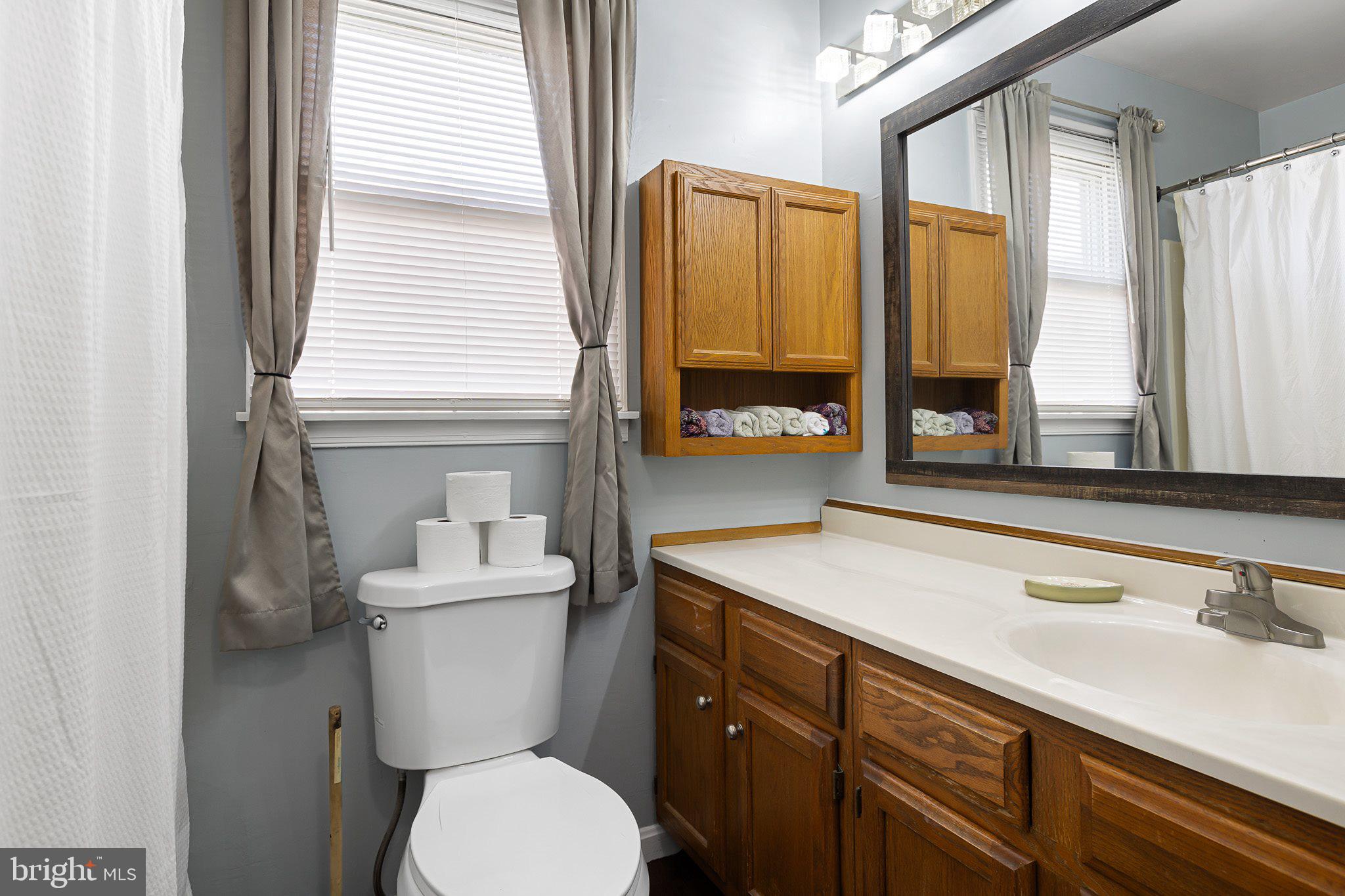 VILLAGE KNOLL - Residential