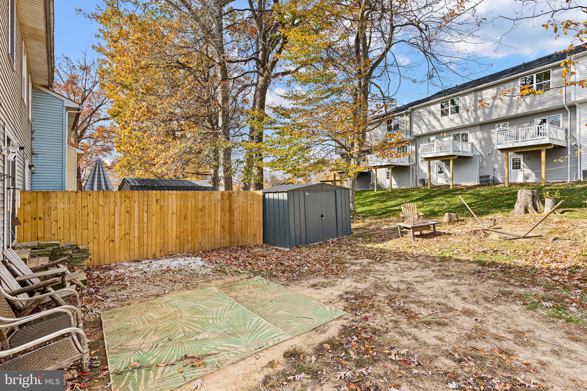 VILLAGE KNOLL - Residential