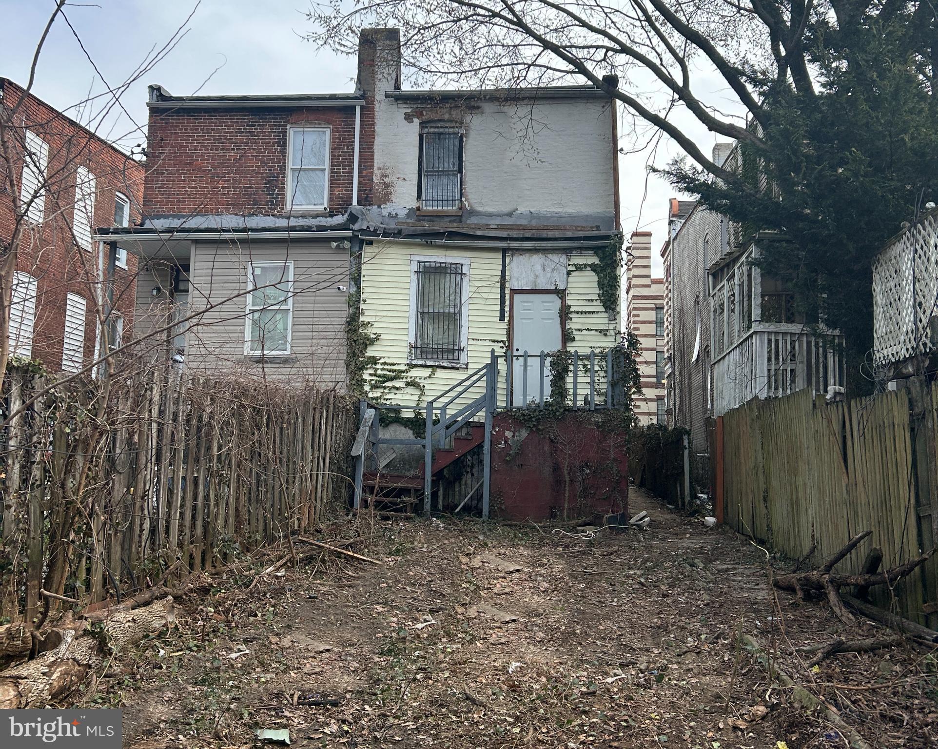 PARK CIRCLE - Residential